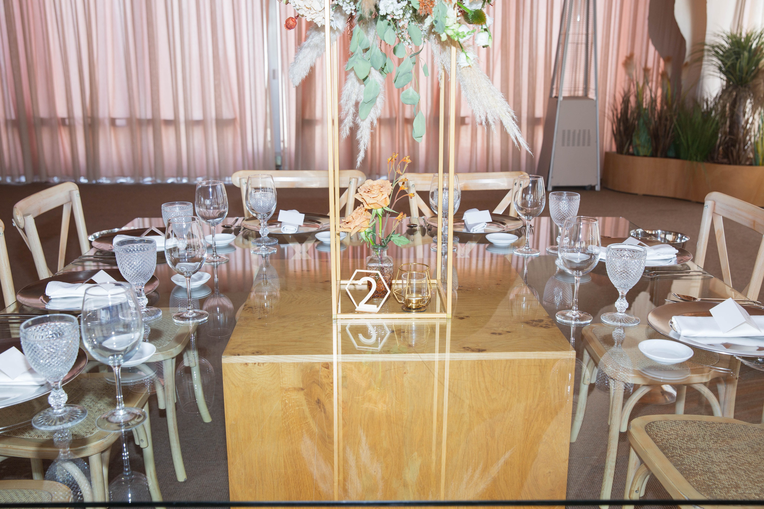 Kuselia & Kaleb. Fazemos o seu casamento ser lembrado por gerações