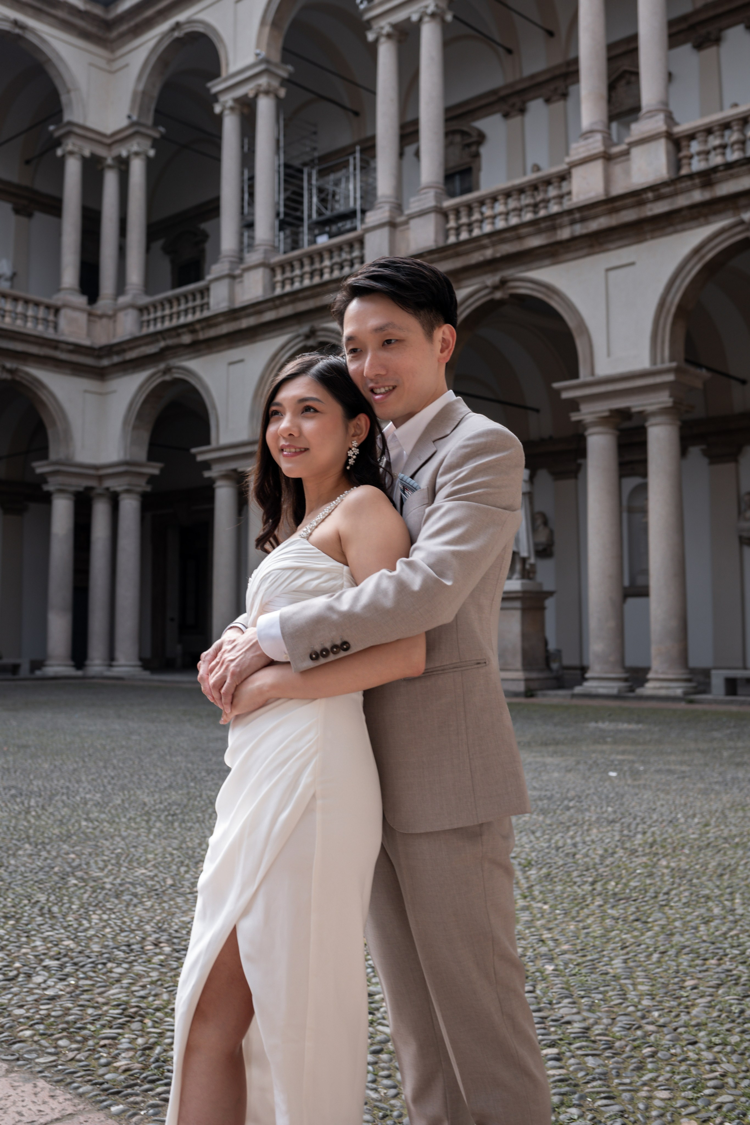 Walk in Milan. Photographer in Milan |Mila Pro Photo