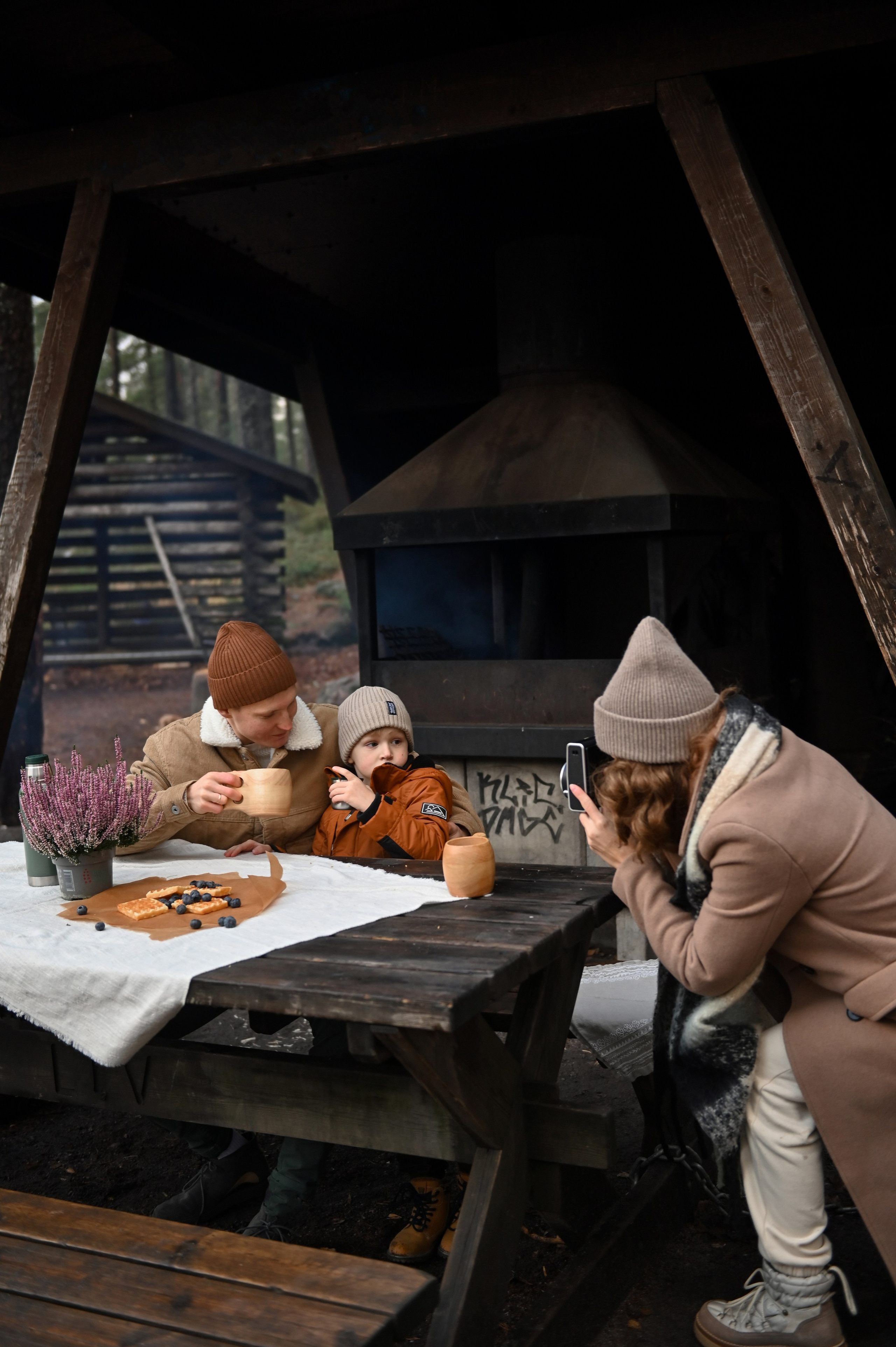 Пикник у озера. Детский и семейный фотограф в финляндии дина пулкка. контент фотограф