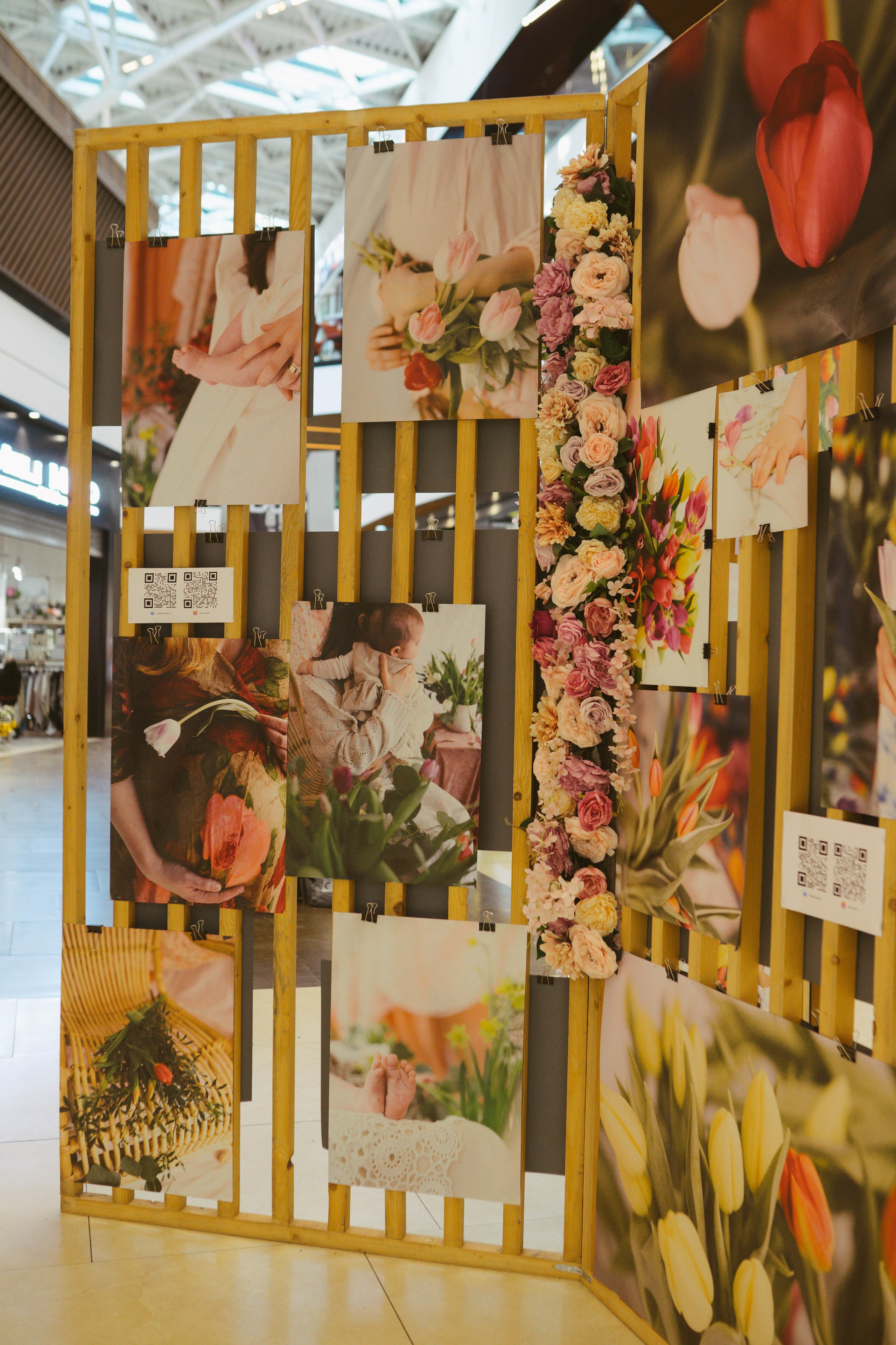 Expozitie Fotografie AFI BRASOVA fi Primăvară: Manifest Vizual despre Viață | Mădălina Beda. Madalina Beda- Artist vizual, fotograf, doula la nastere, consultant babywearing Brasov si in toata tara