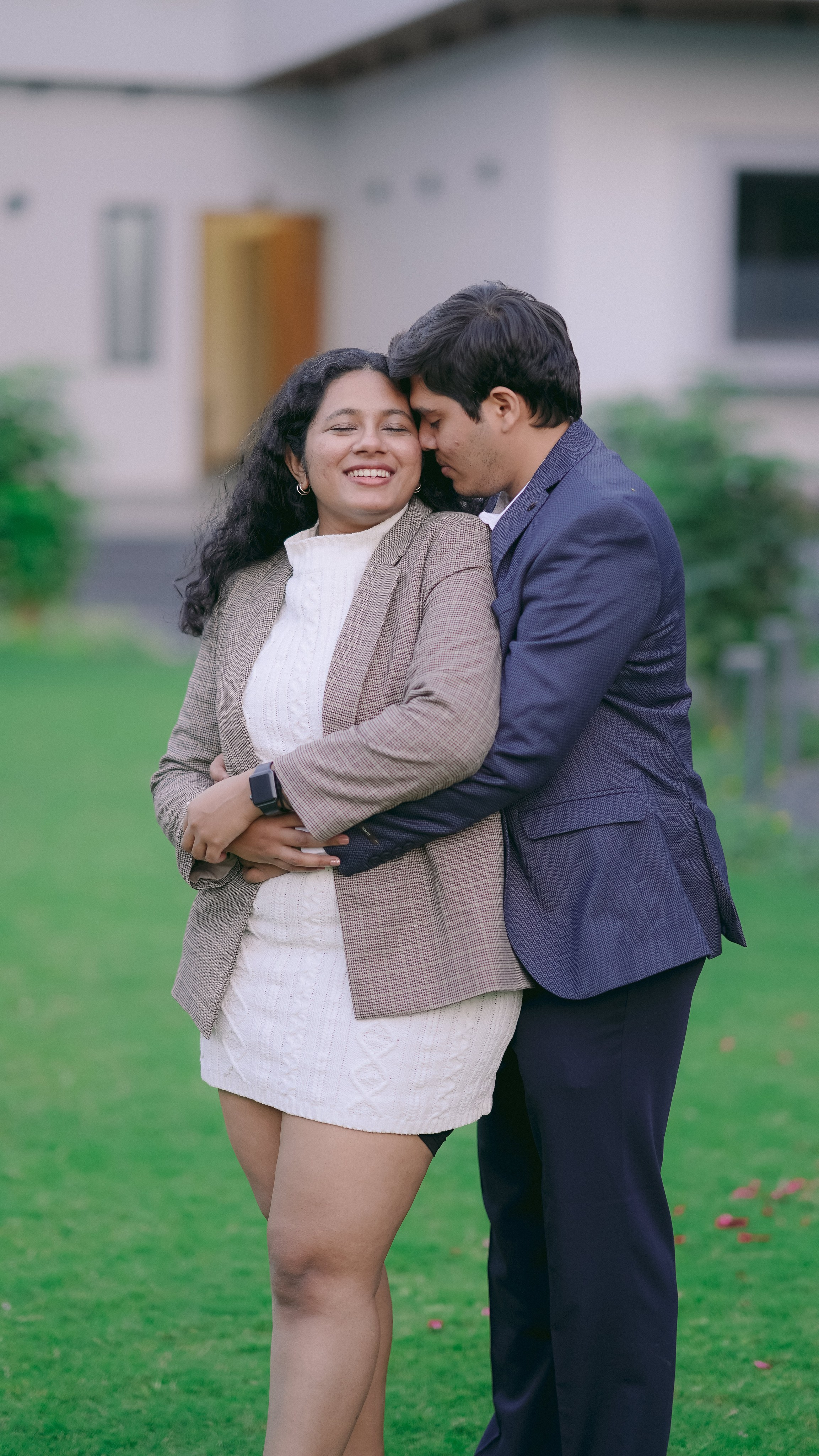 COUPLE SESSIONS. Love Emotions Weddings