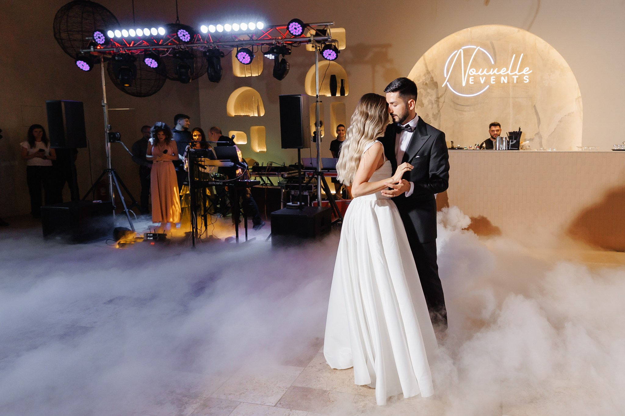 Mihaela si Nicolae - Nunta in locatie in aer liber la Nouvelle Events. Fotograf nunta Bucuresti - Manu Ivanciu | Fotograf botez