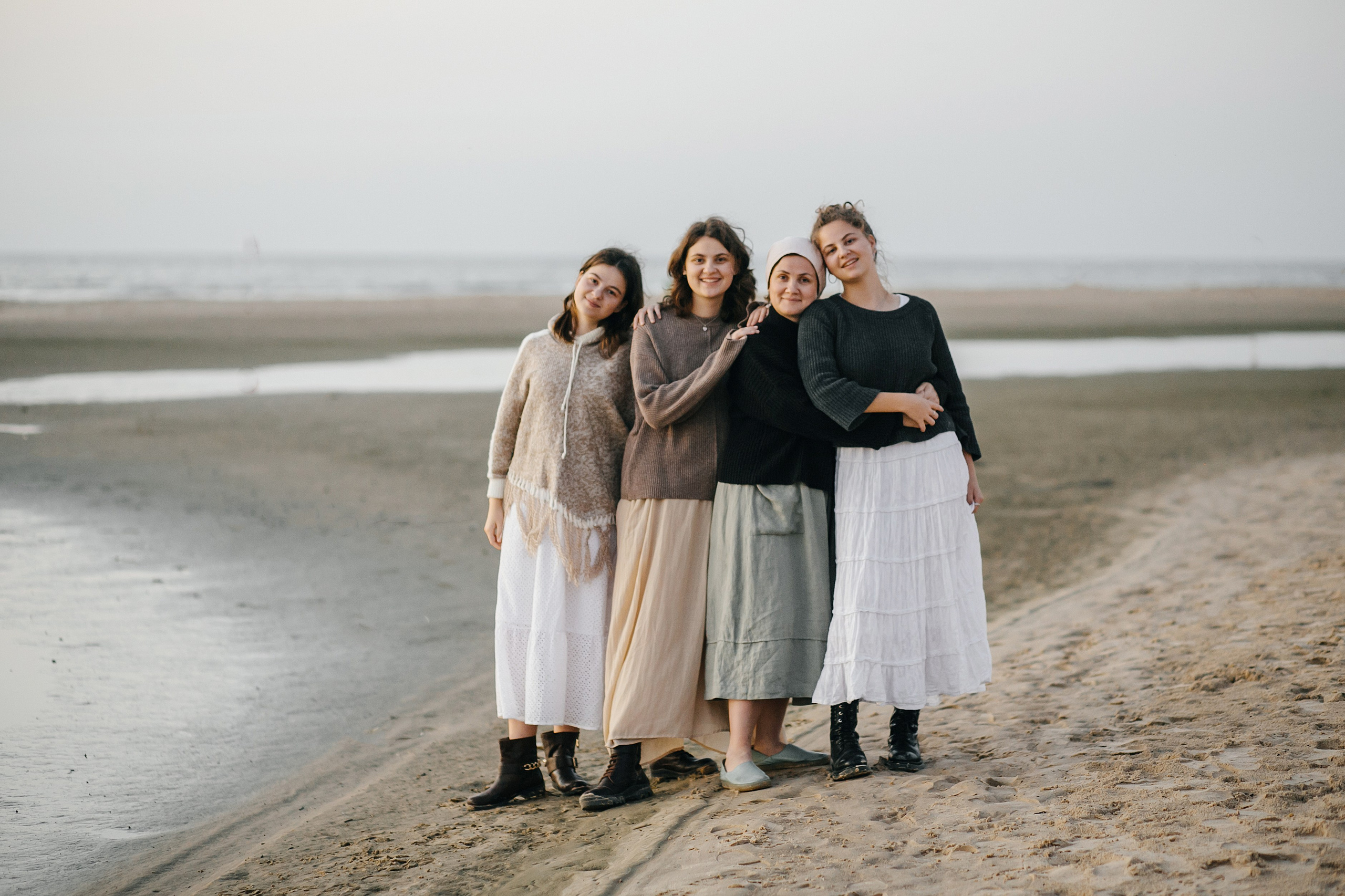 3 sisters Netanya. Family photographer in Israel