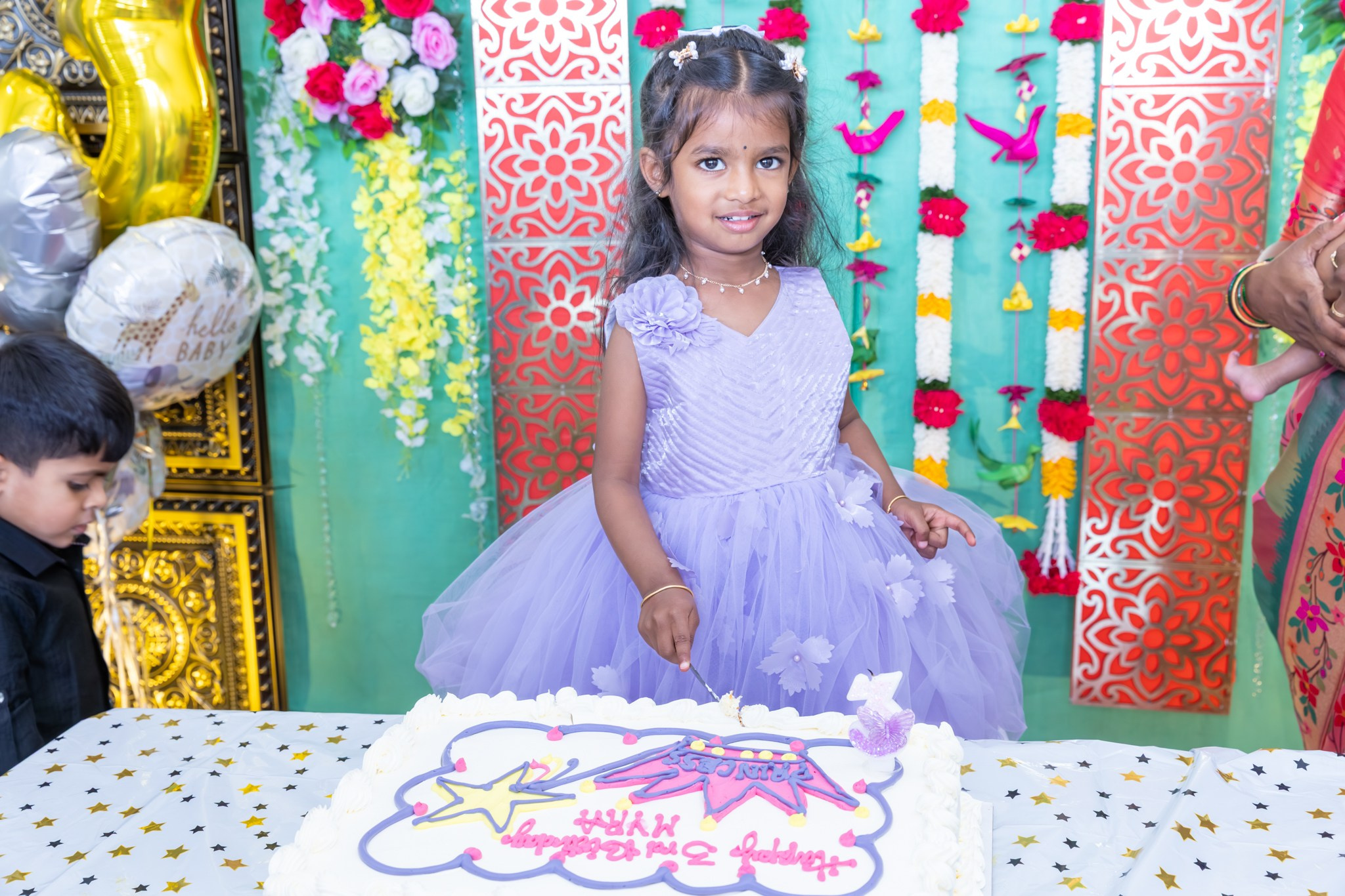 Myra’s 1st Birthday. MHCreative is family-oriented photographer based in SYDNEY