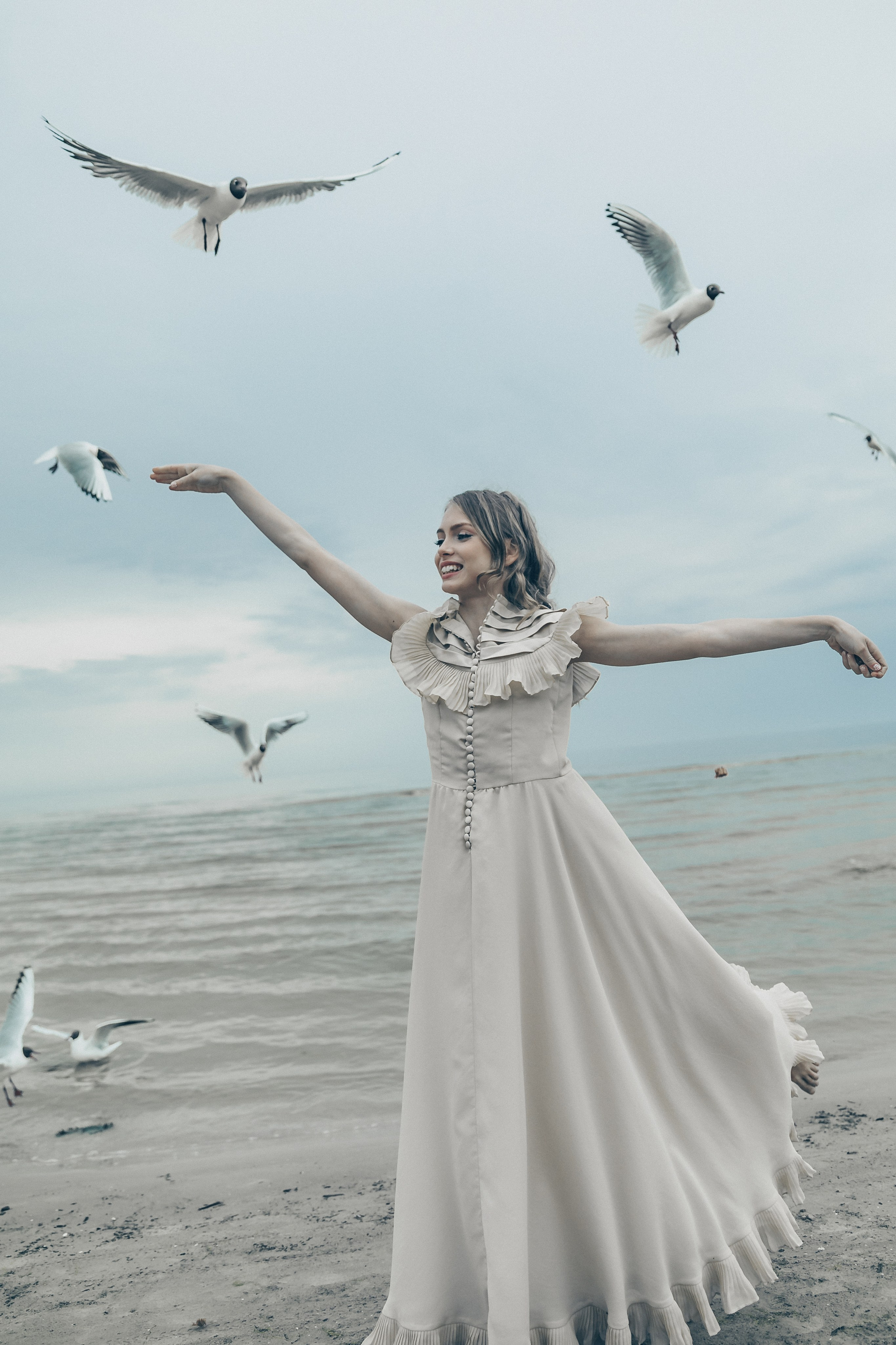 Marta and sea. Sandra Garanca Portrait and event photographer