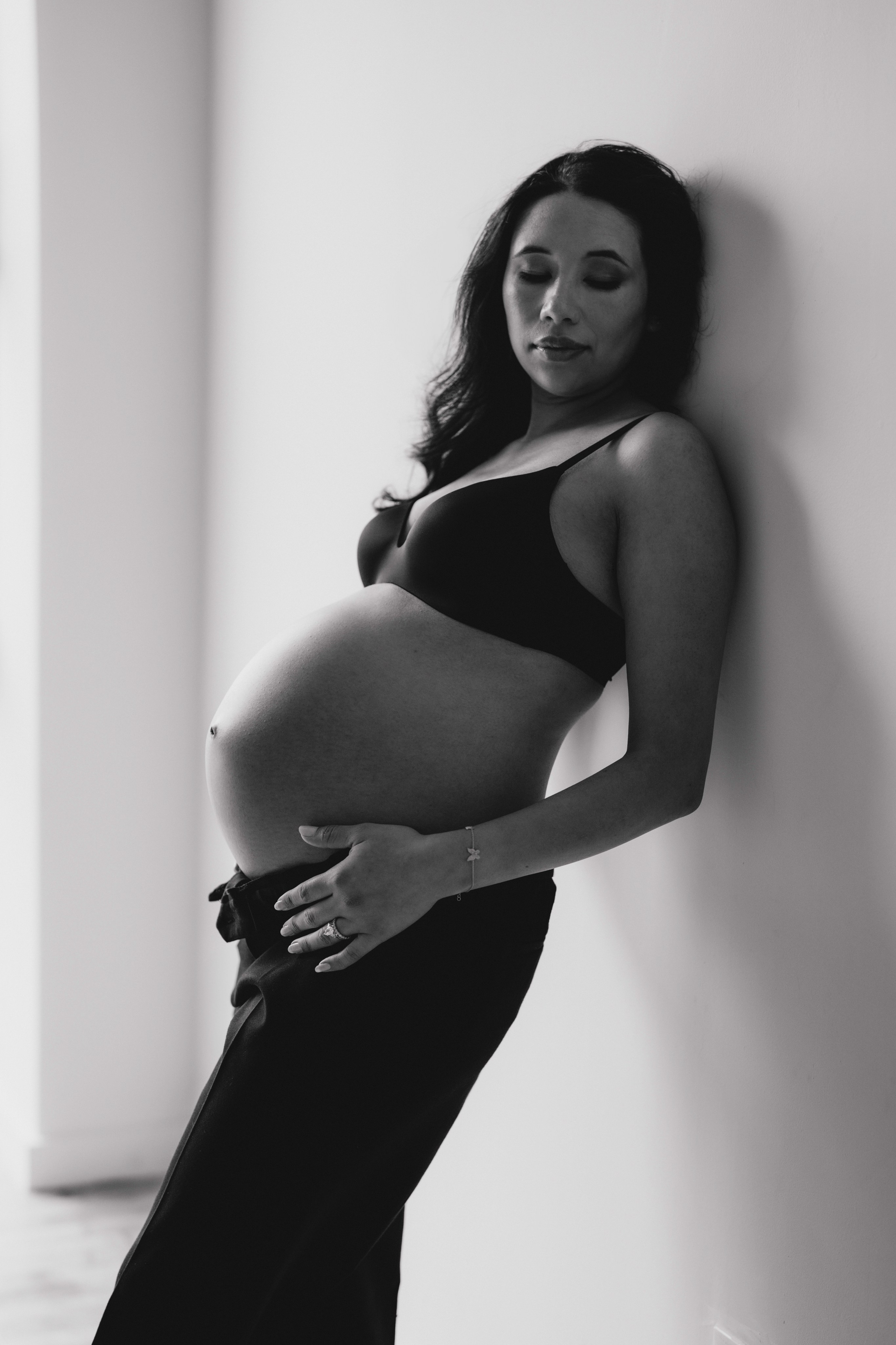 Karen. Modern maternity photographer in Long Island New York