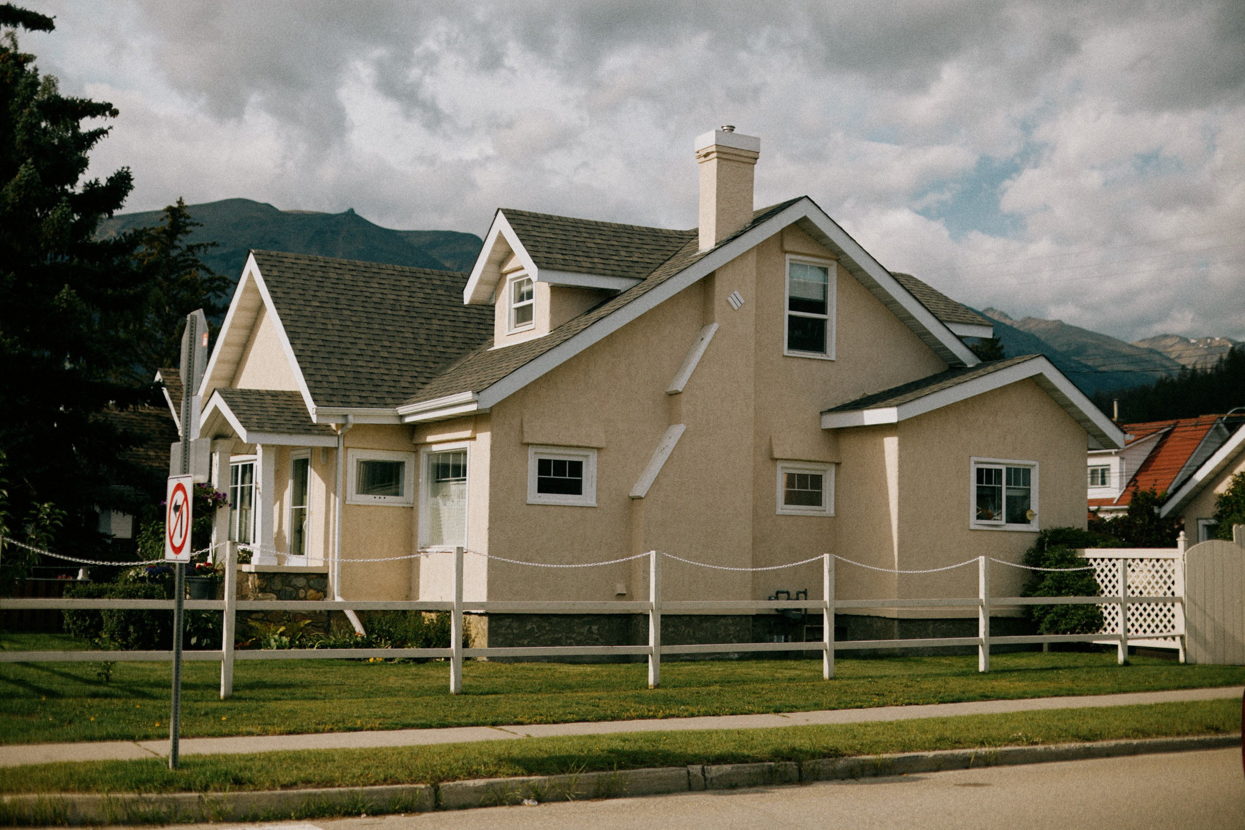 Urban city. Location131 | Vancouver Photographer for Fashion, Portraits, Events and More Across Canada| YVR — Vlad Li