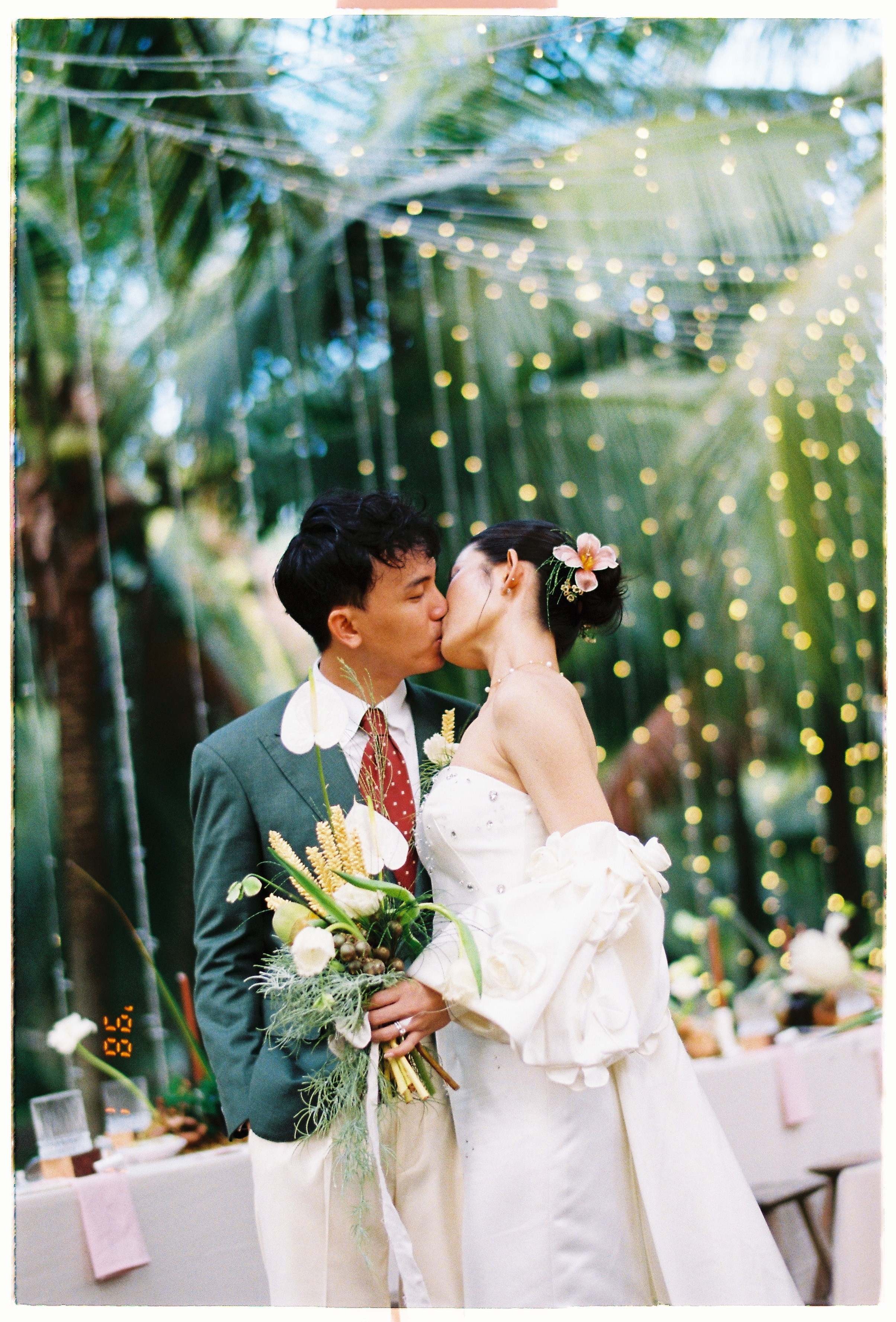 Khâm & Châu. Cam Images
