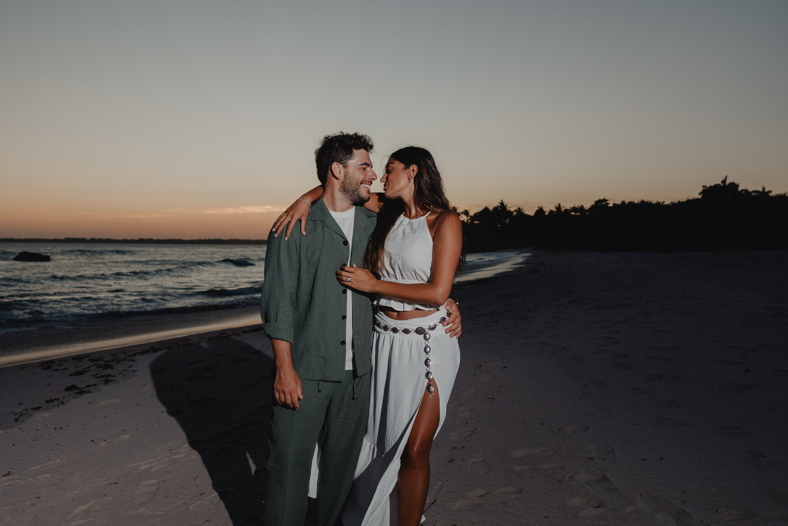 Punta Mita Engagement Session: Love Framed by the Pacific