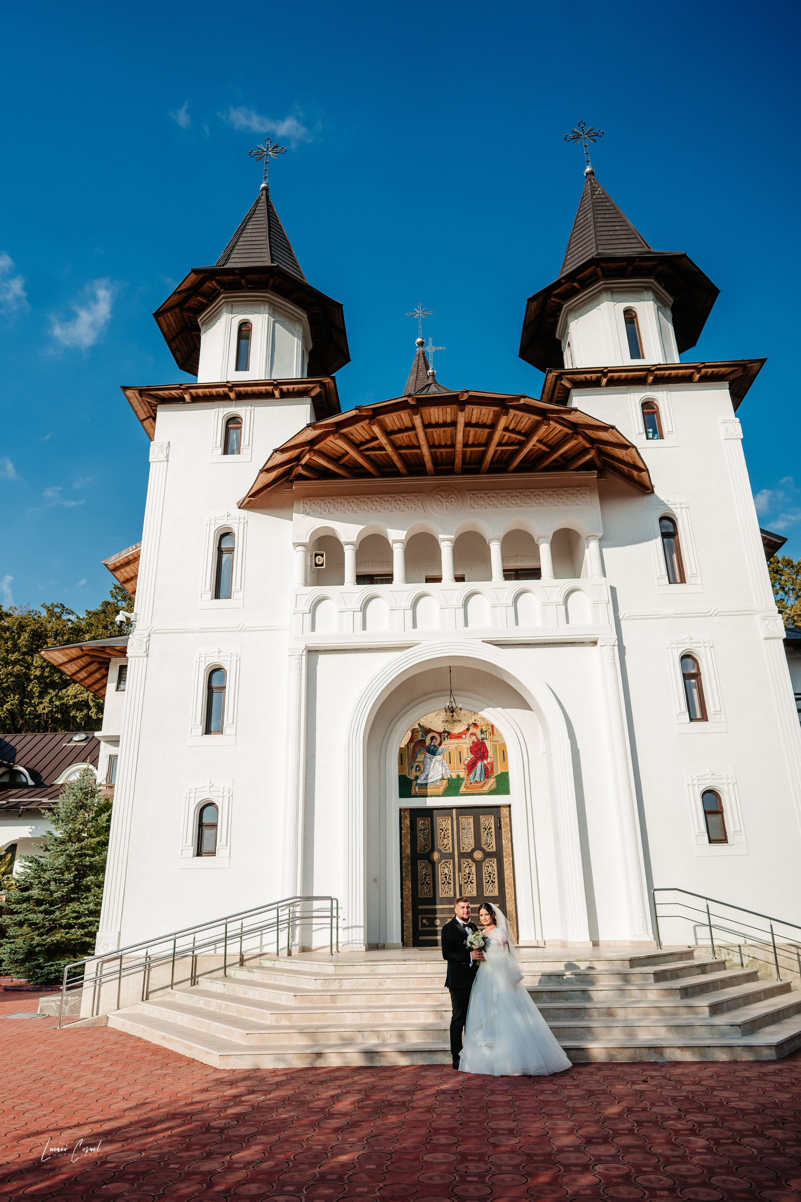 Fotograf de Nuntă Profesional — Fotografie Jurnalistică și Clasică pentru Amintiri de Neuitat. Fotograf de nuntă, corporate, botezuri, majorate și aniversări Roman, Lucaci Cornel