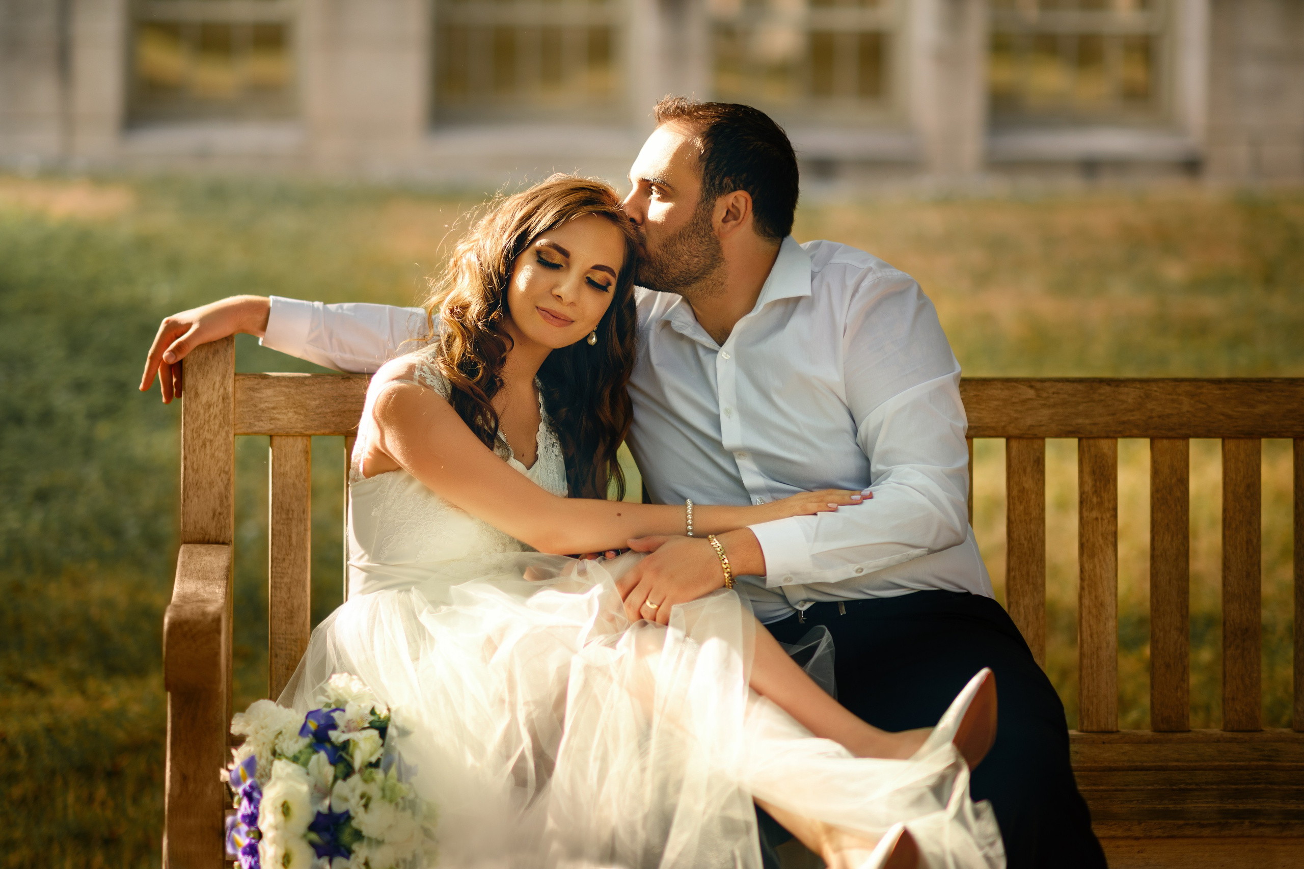 Diana & Ilaja. Wedding & portrait photography in the Seattle Area. Helen Michelle photographer