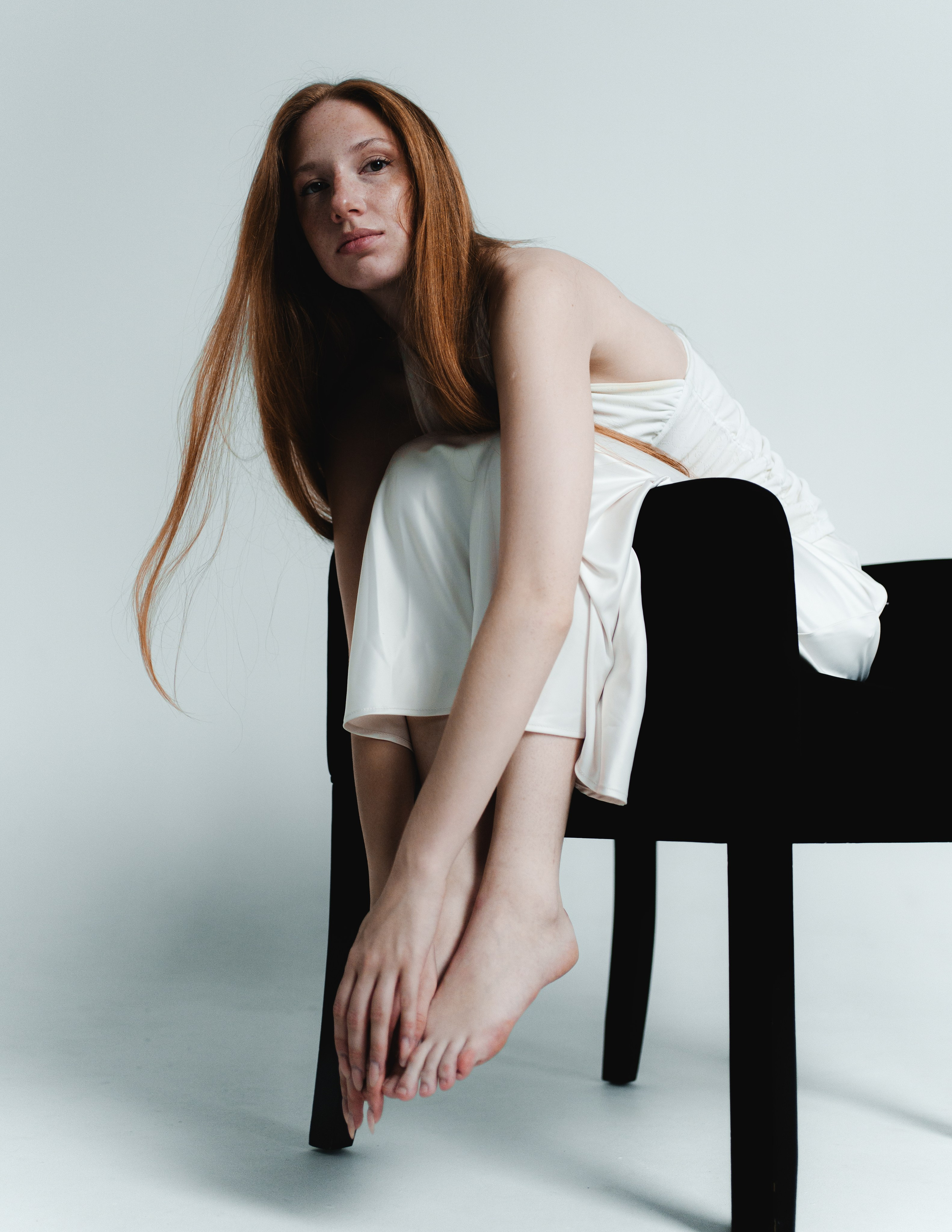 #E45 Nocturne portrait. Alisha Geva | Contemporary fashion women’s portrait Dubai