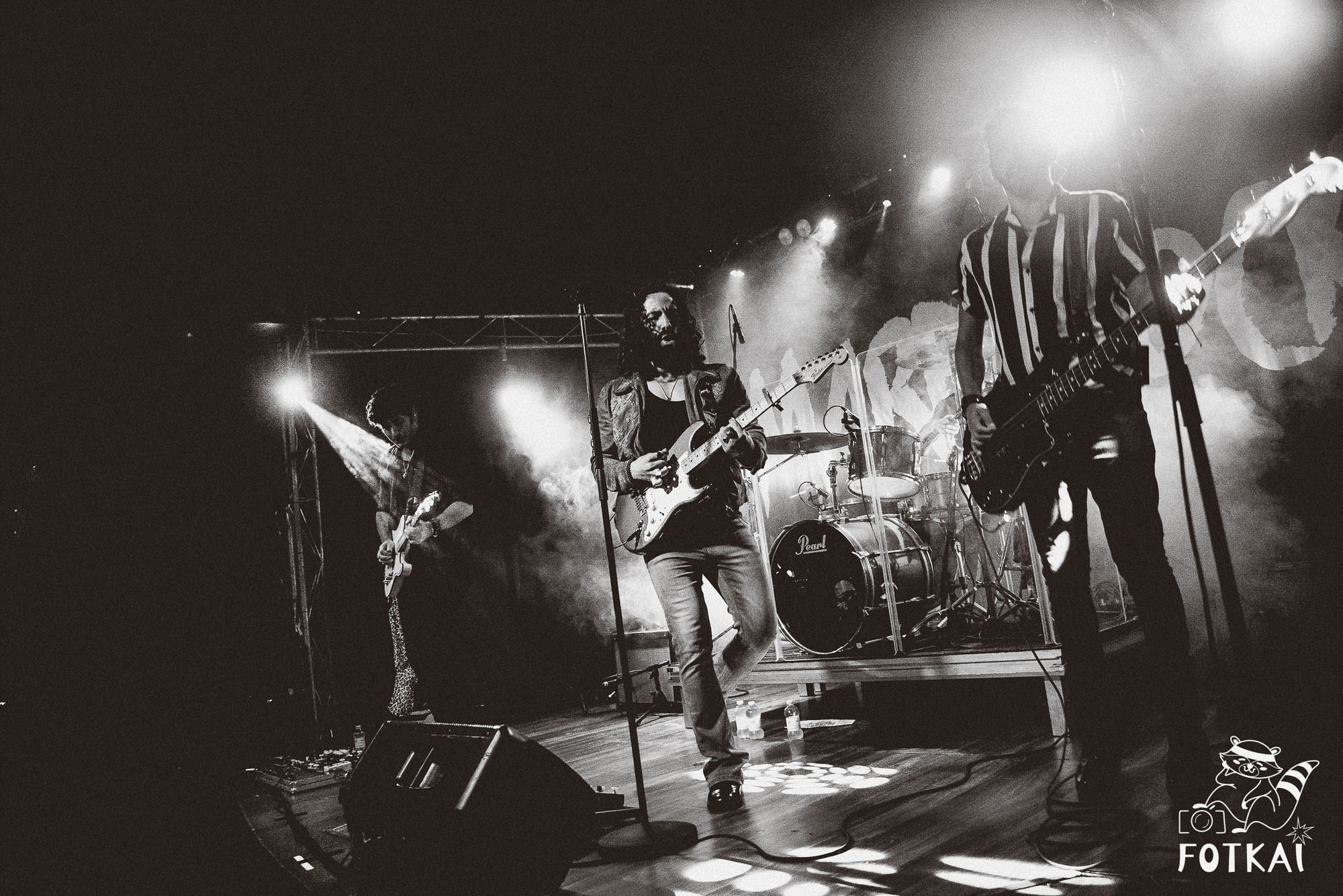 DENISDENIS — reportaje fotográfico del concierto en la Sala Marearock (Alicante) | FOTKAI