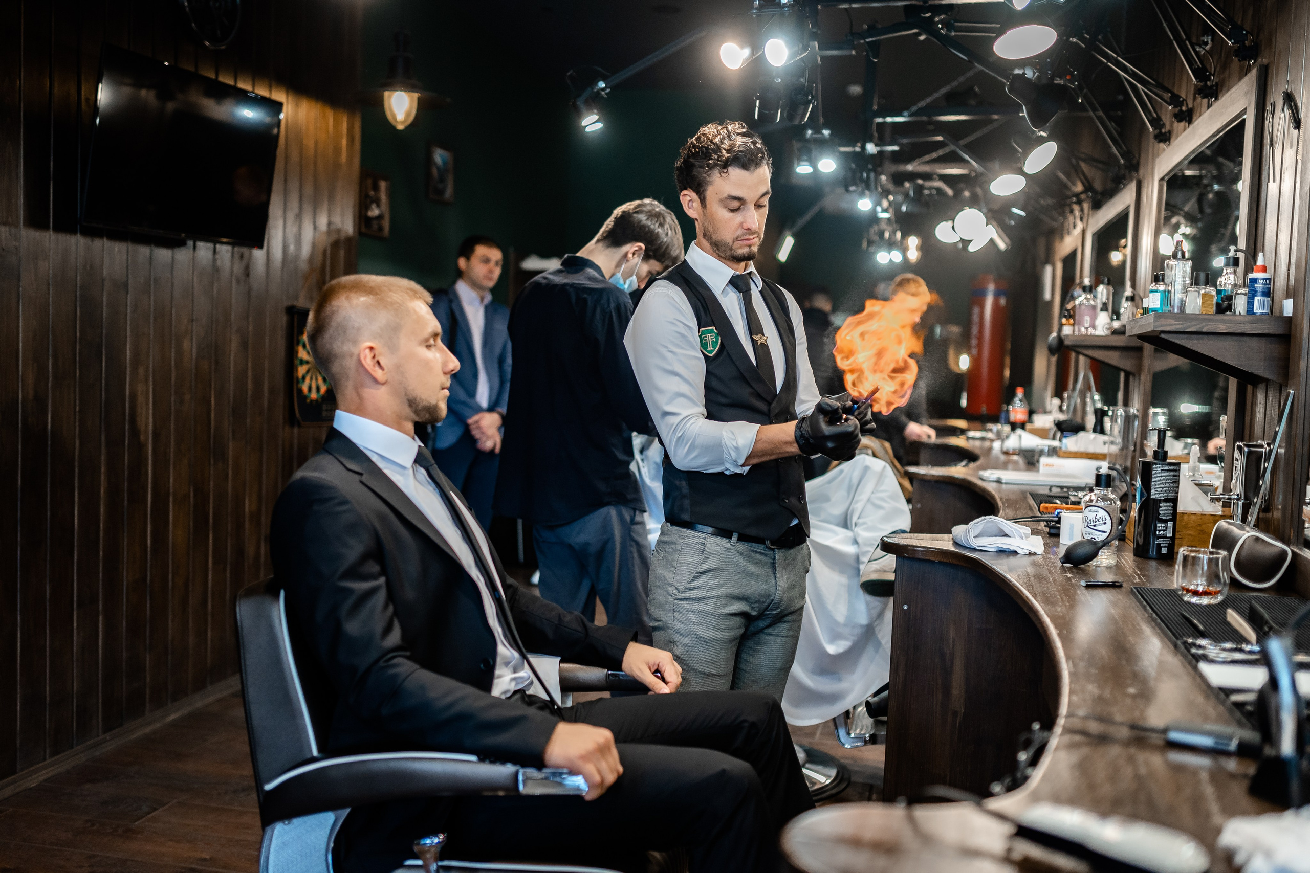 Der Bräutigam. Hochzeits- und Reportagefotograf für München, Regensburg, Deutschland RED LINE Media