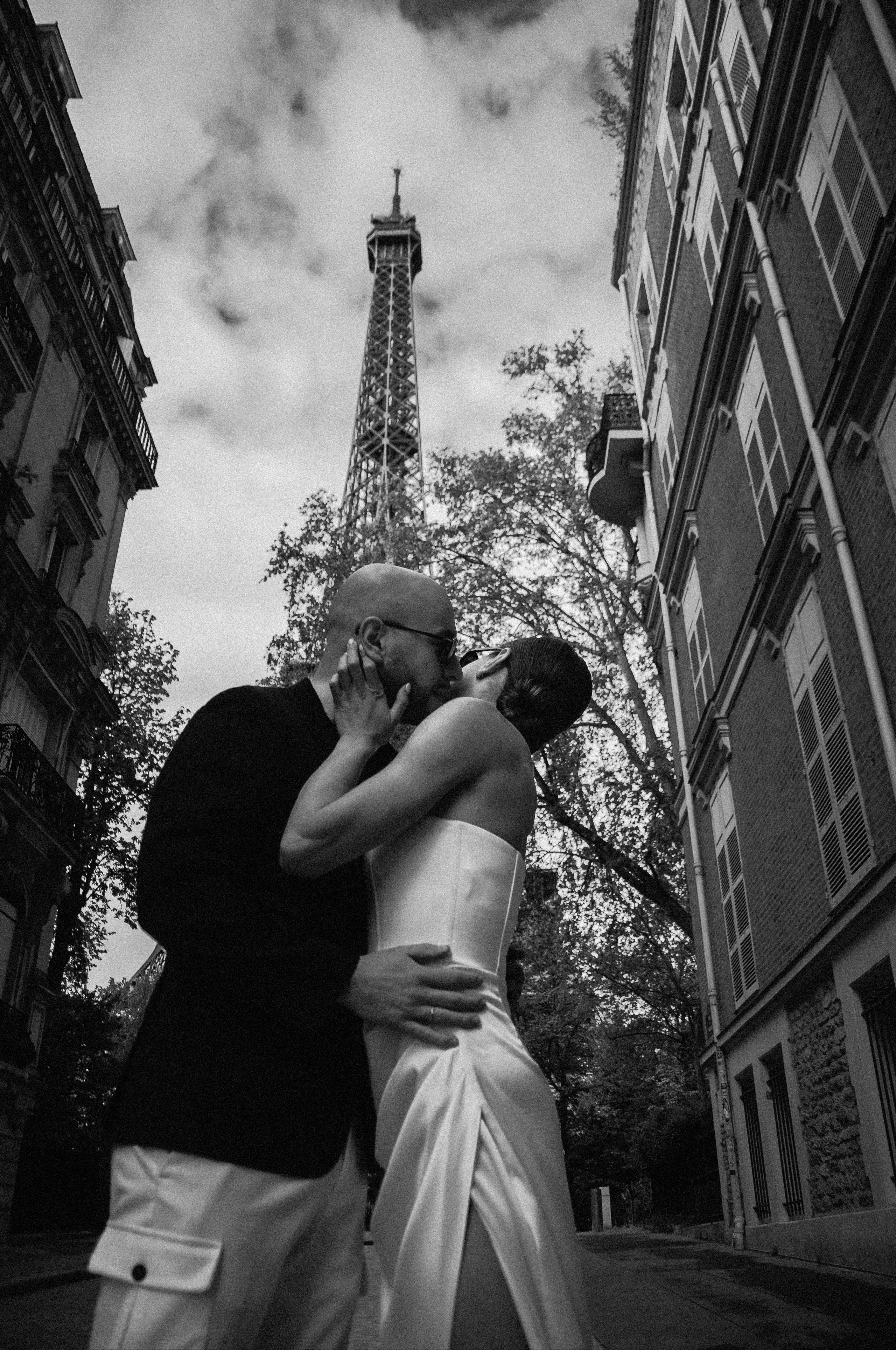 Elopement in Paris. Paris photographer — Polina Osipova