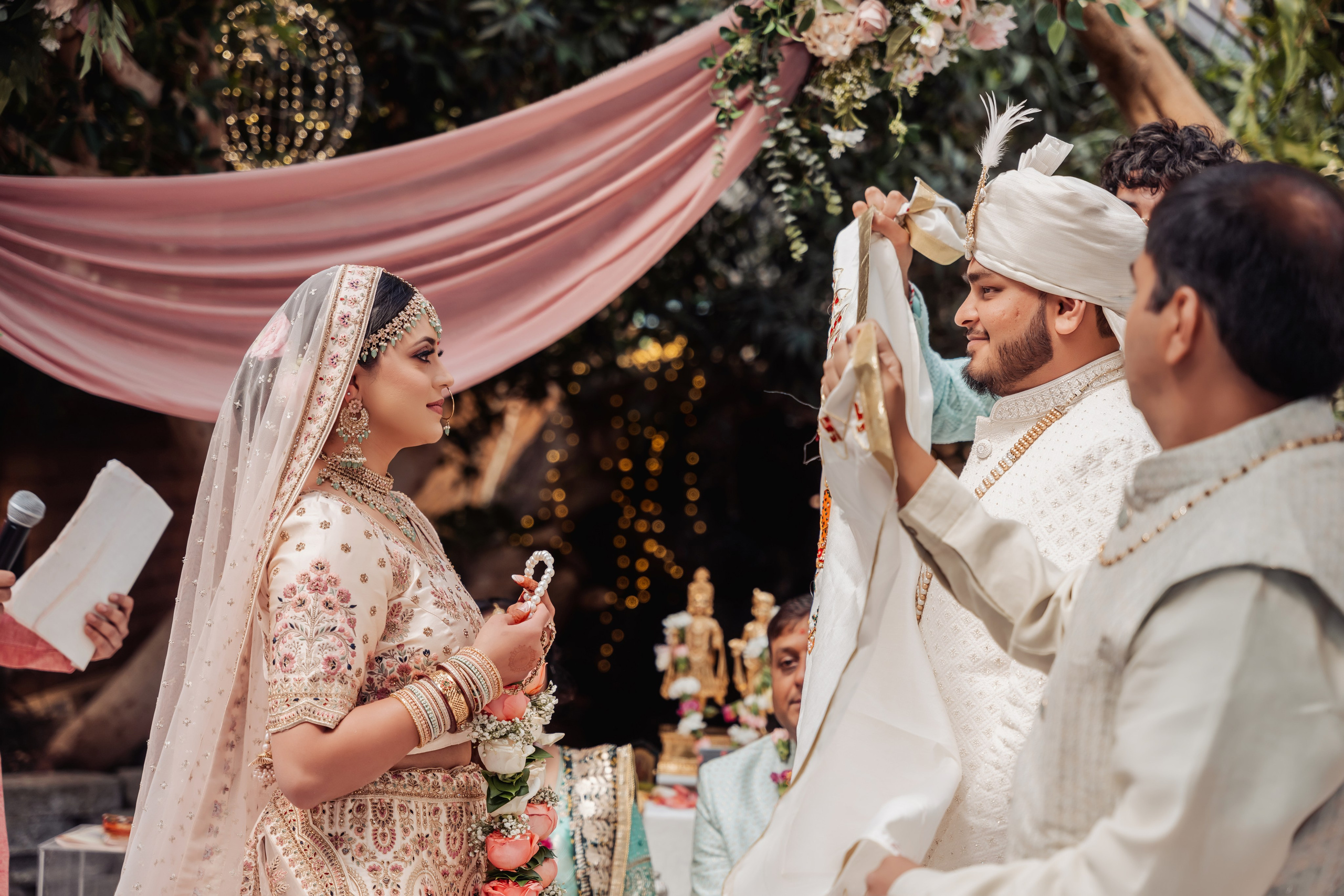 Darshil & Shailja. Wedding Photographer & Cinematographer studios