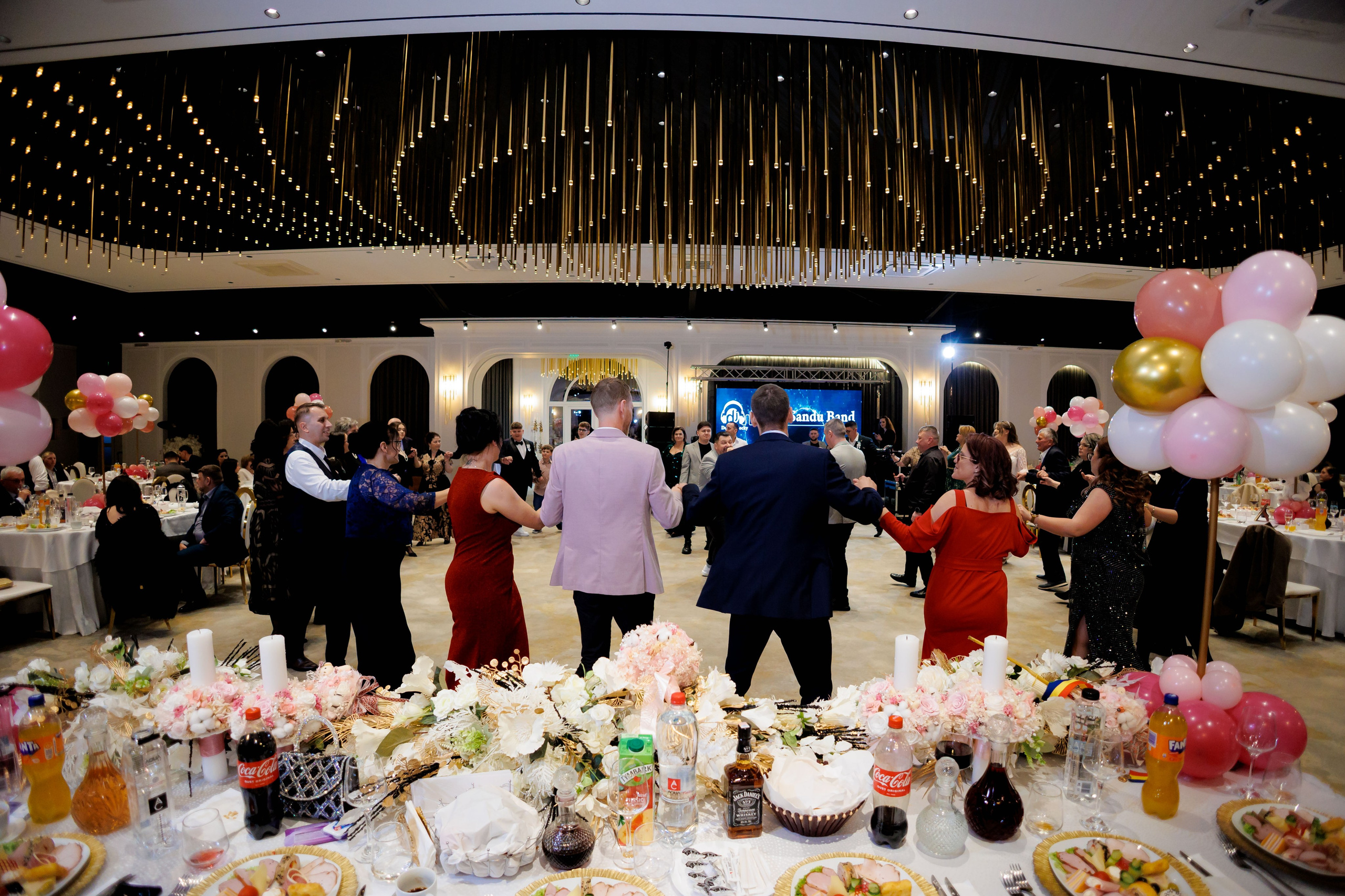 Povestea voastră, regizată de noi |Cristi Turculet Videograf Nuntă Suceava | wedding highlight. Servicii foto-video profesionale, pentru momente de neuitat