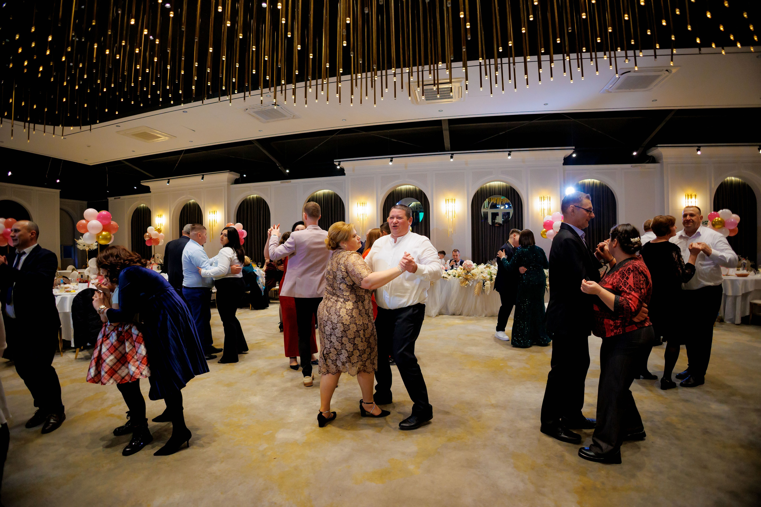 Povestea voastră, regizată de noi |Cristi Turculet Videograf Nuntă Suceava | wedding highlight. Servicii foto-video profesionale, pentru momente de neuitat