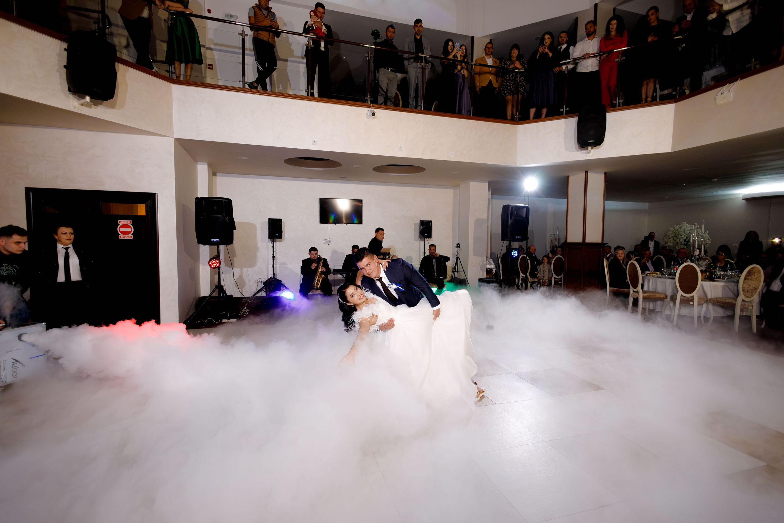 Loredana & Emilian – Ziua Nunții | Videografie - fotografie Botez Suceava, Iași, Botoșani. Servicii foto-video profesionale, pentru momente de neuitat