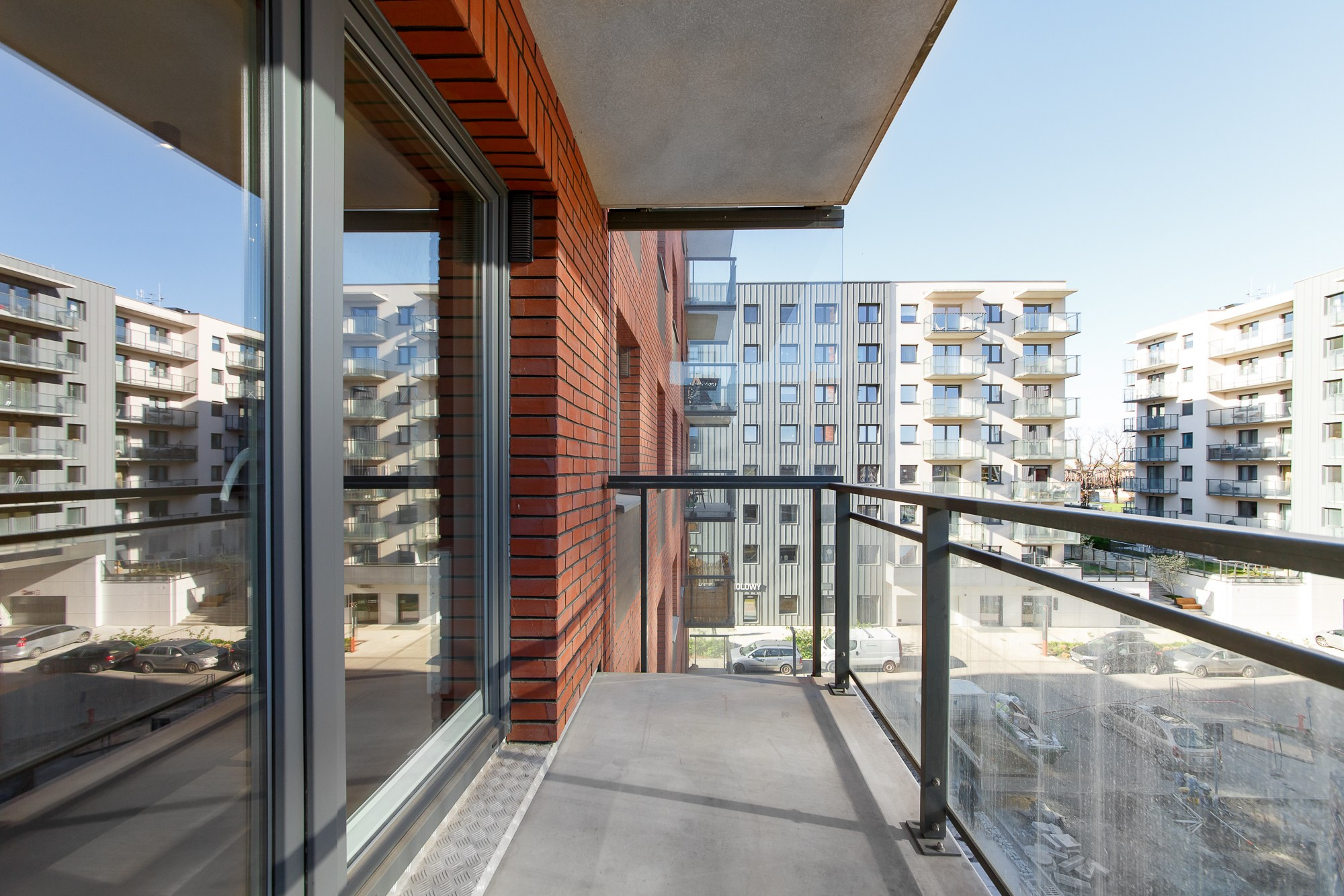 Fotografia nieruchomości, wnętrz, mieszkań, restauracji, biur i apartamentów. Wedding and portrait photographer in Poland Vitali Frozen