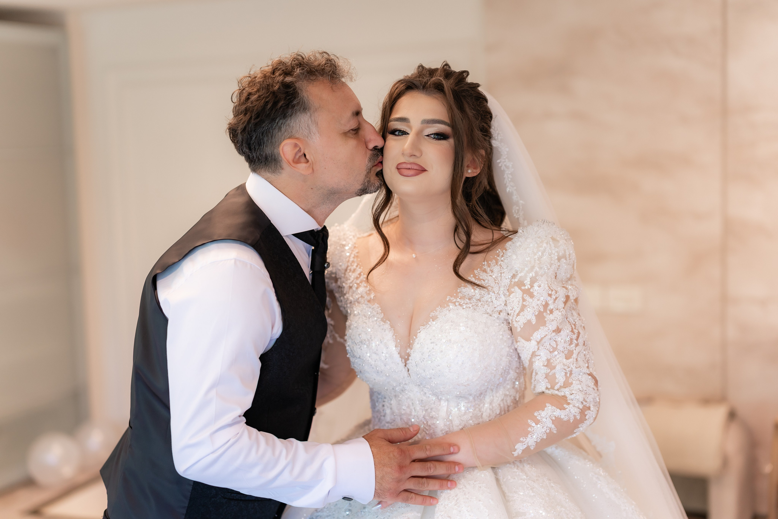 Nunta in mijloc de vara - Anne Marie & Cristian. Fotografi de nunta in Bucuresti, Iulia si Stefan Ovidiu