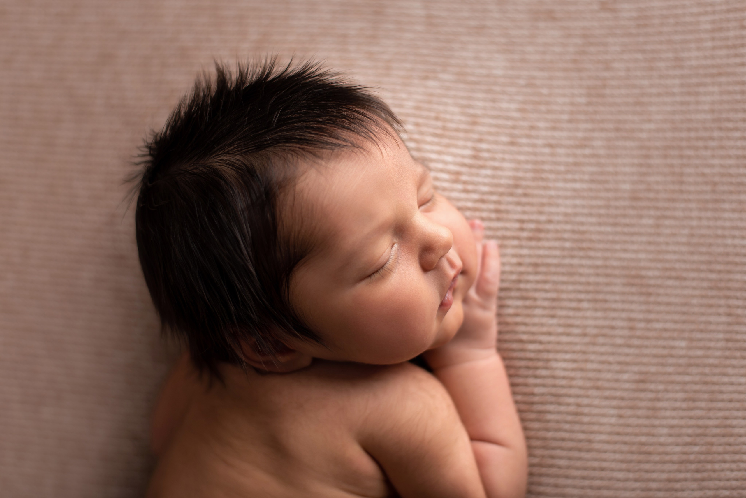 Timofey 18 dats. In-home newborn photography Raleigh & area Katya Kulikova