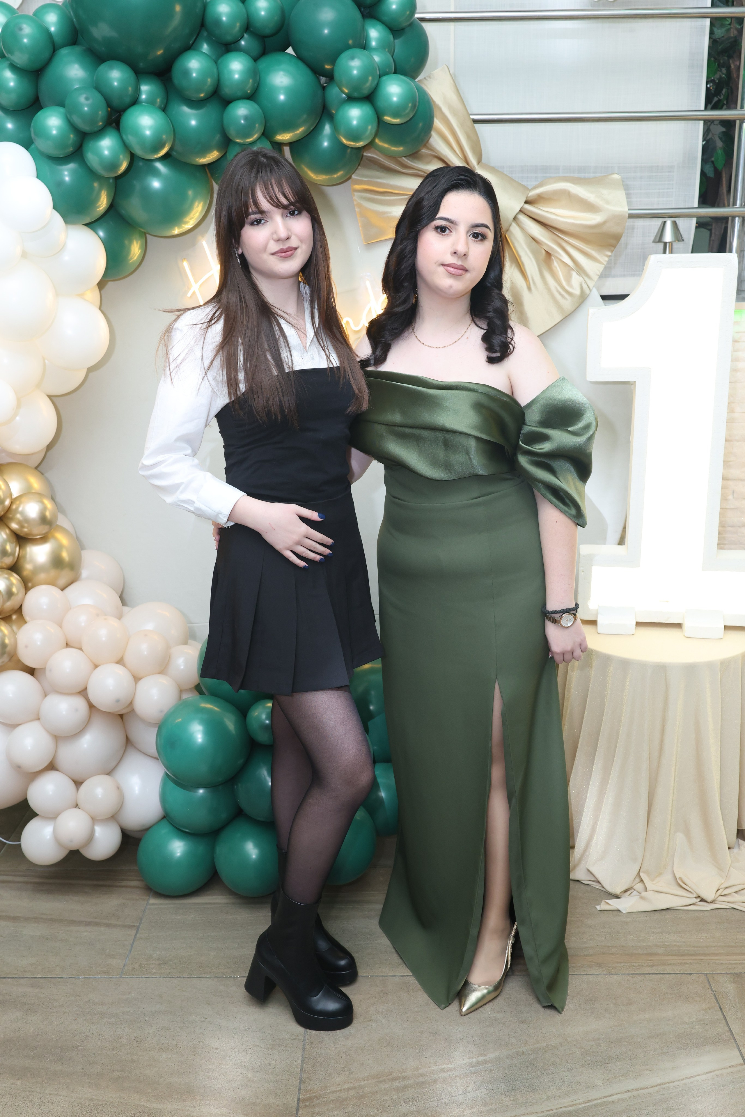Sarin 18ti rođendan. Foto Simic Jagodina