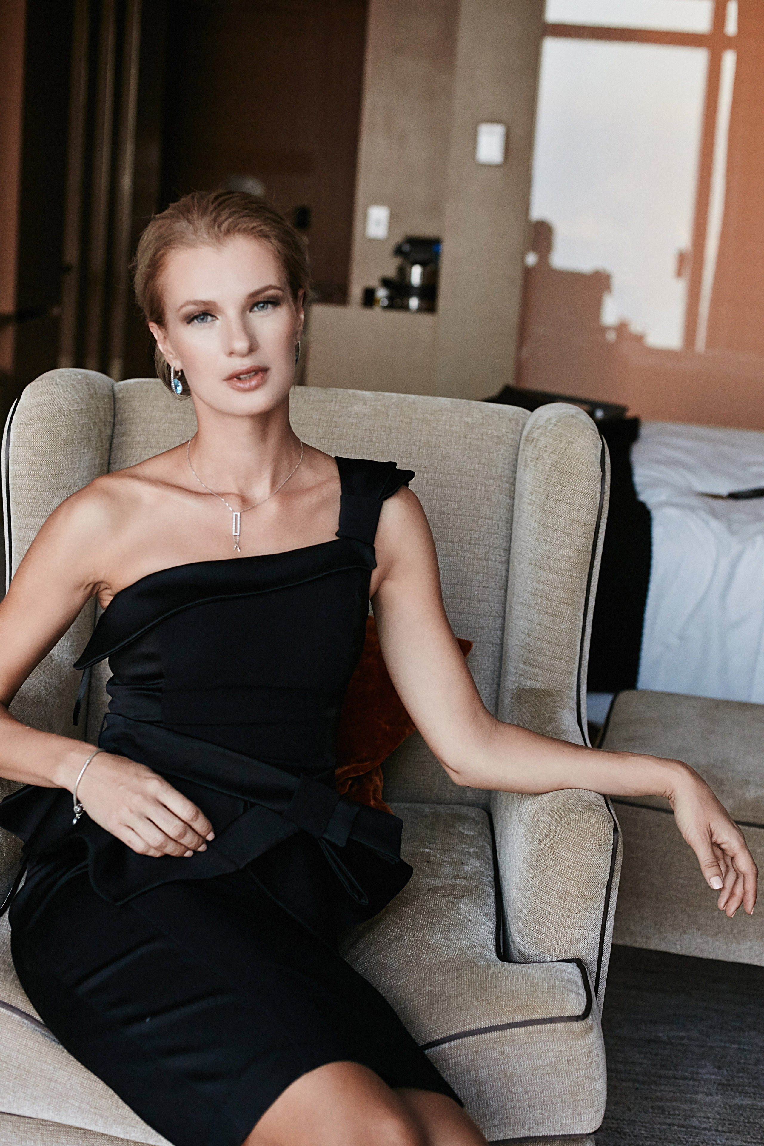 Eva. Amazing photo session at a time convenient for you. Y