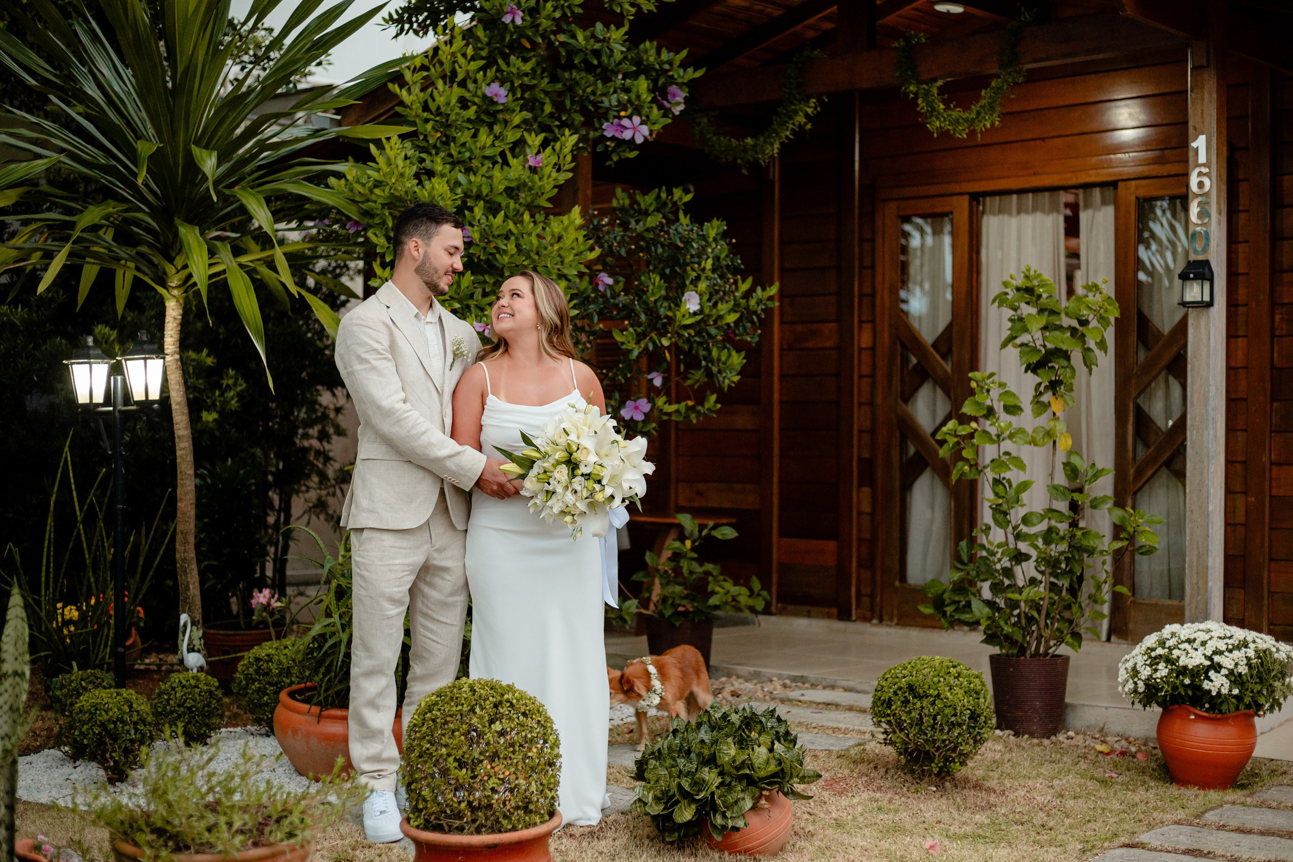 Cerimônia de casamento intimista em Bombinhas — Sarah e Eduardo