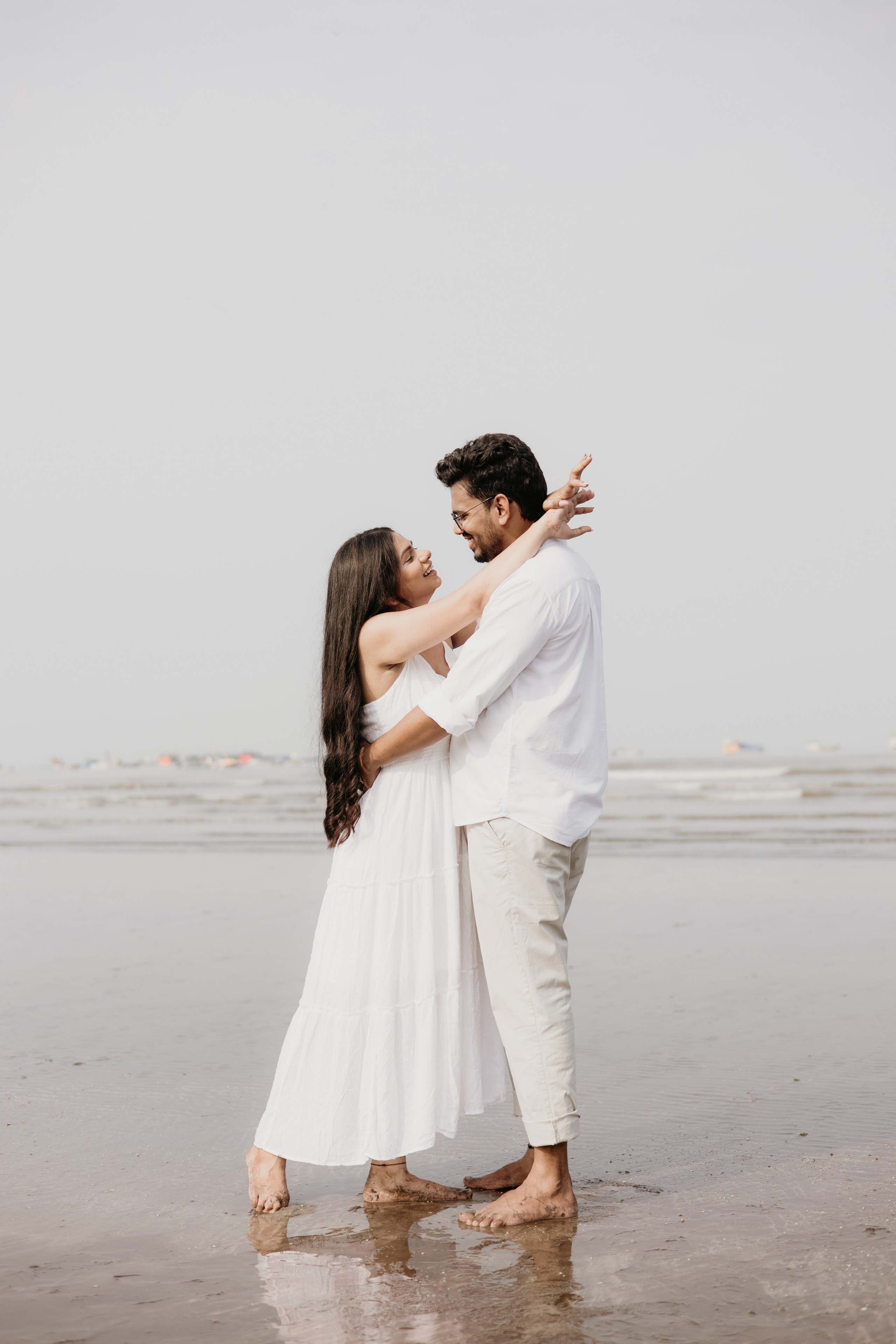 COUPLE SESSIONS. Love Emotions Weddings