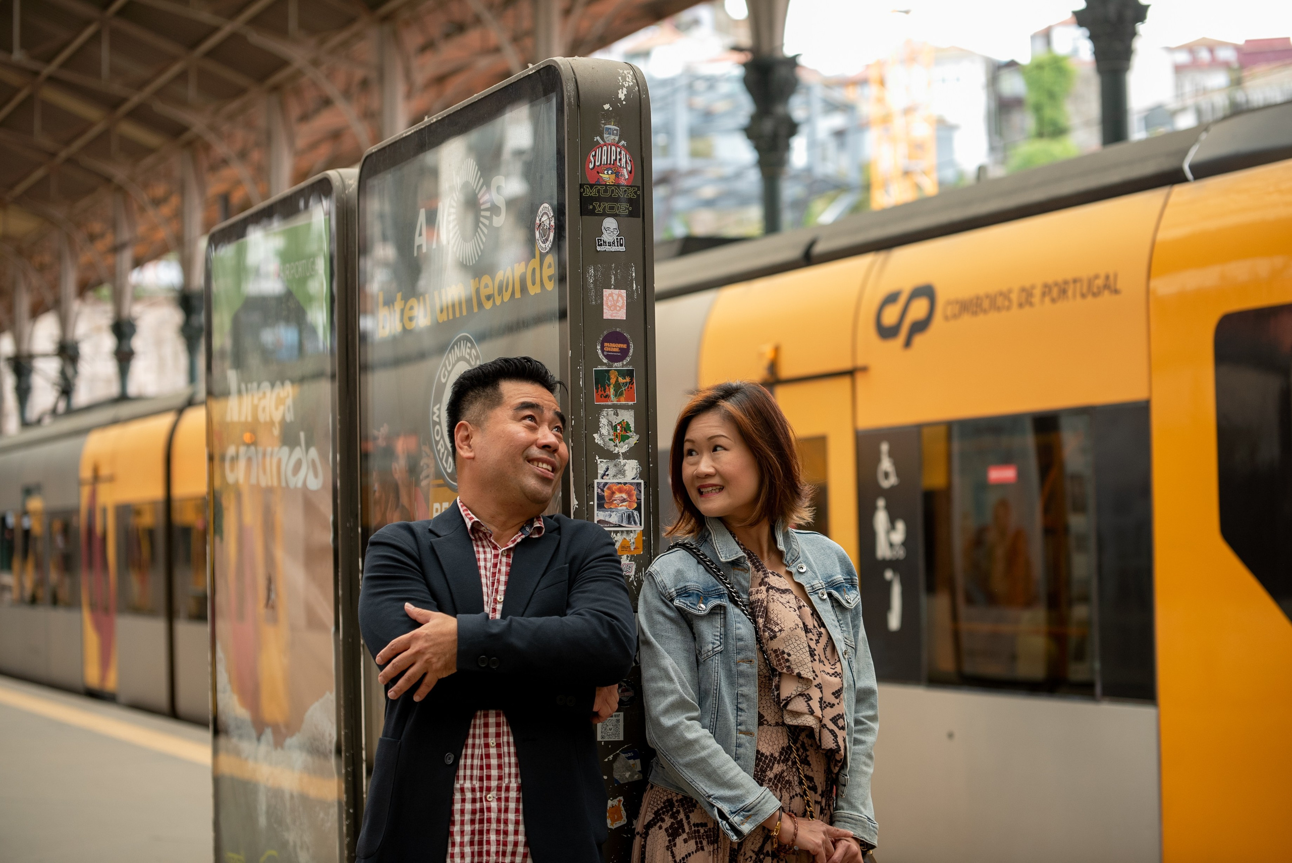 YOKE and ALFRED. Walking in Porto after the rain. Anastasiia Antoniuk portrait, family and couple photographer, Portugal