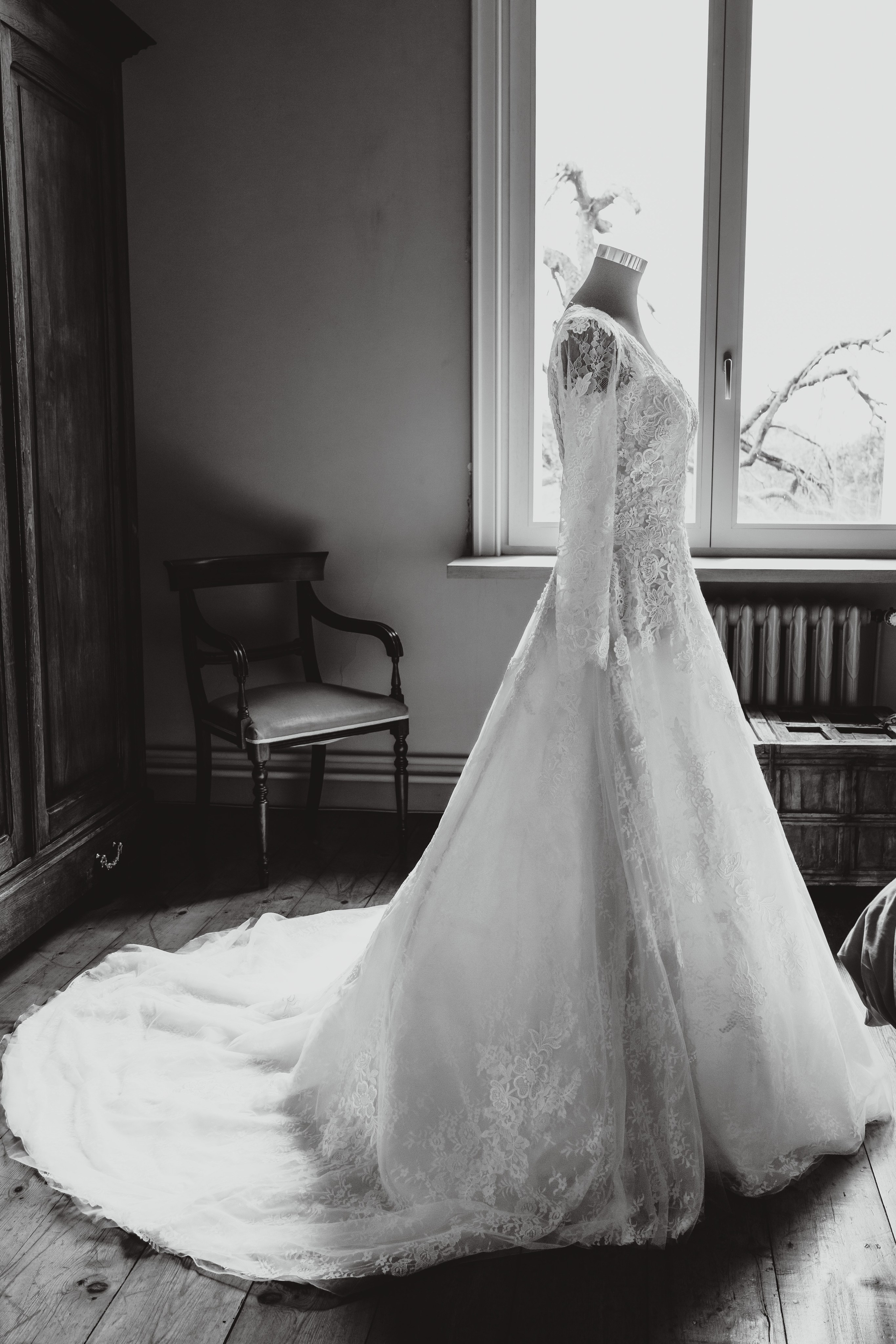 Fotograf de nuntă Slobozia - detalii rochie de mireasa