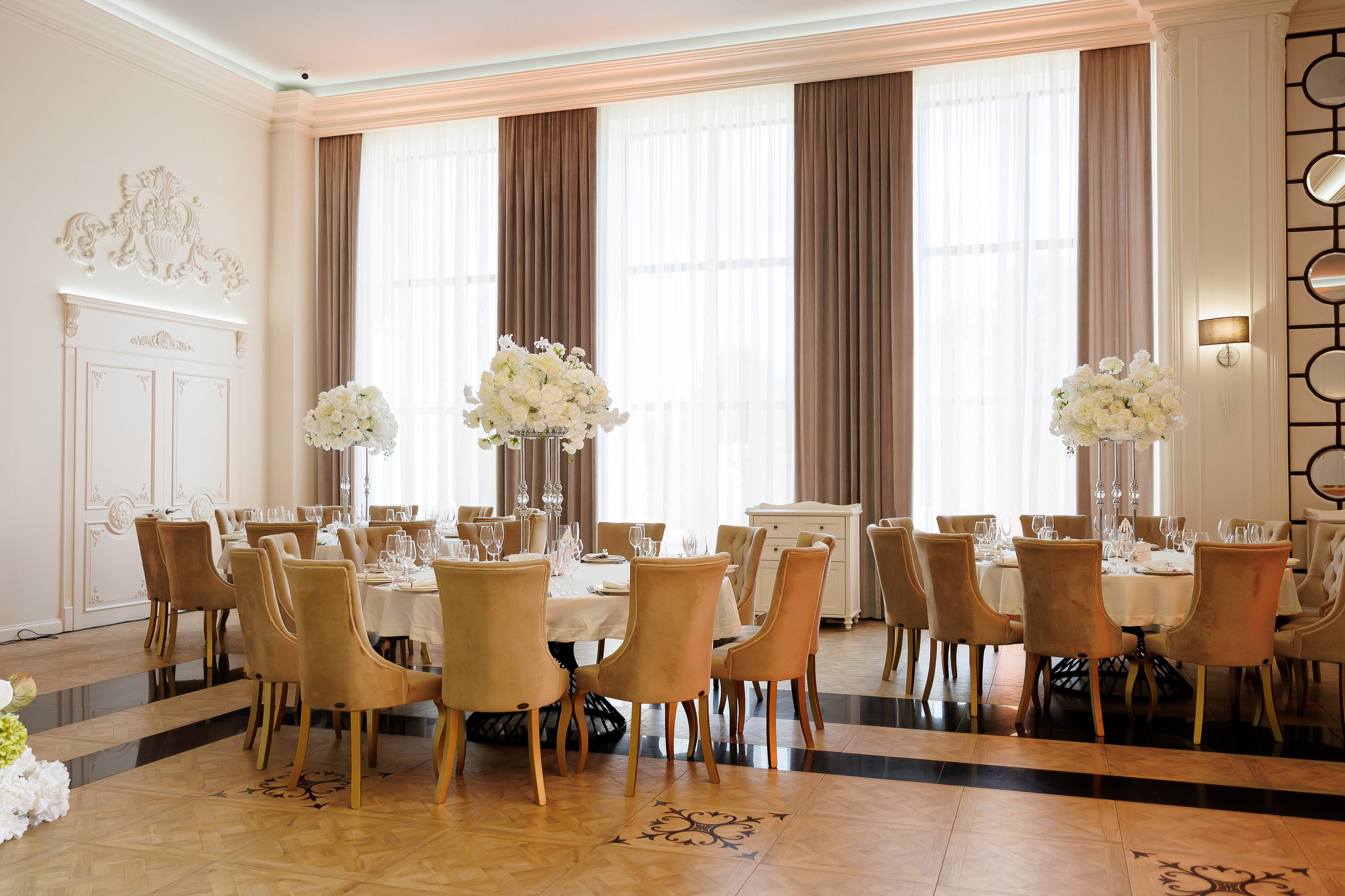 Eugen & Livia — Grand Elysee — Wedding Day. Servicii Foto și Video 067188353