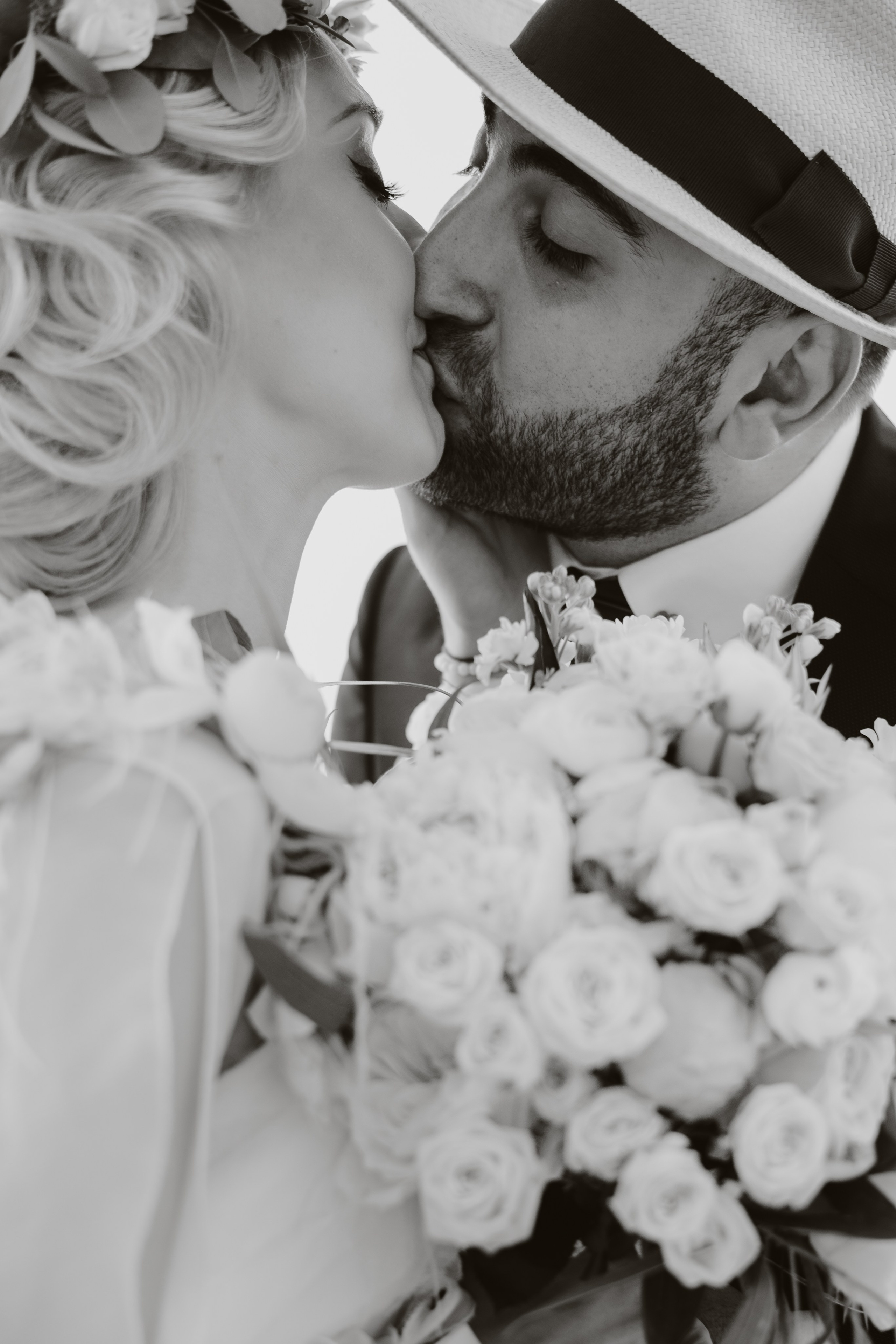 Nunta cu tematica anilor 1920, sedinta foto in ziua evenimentului. Proud Vision Weddings | Wedding Photography & Film — Servicii profesionale Foto Video Nunta Iasi