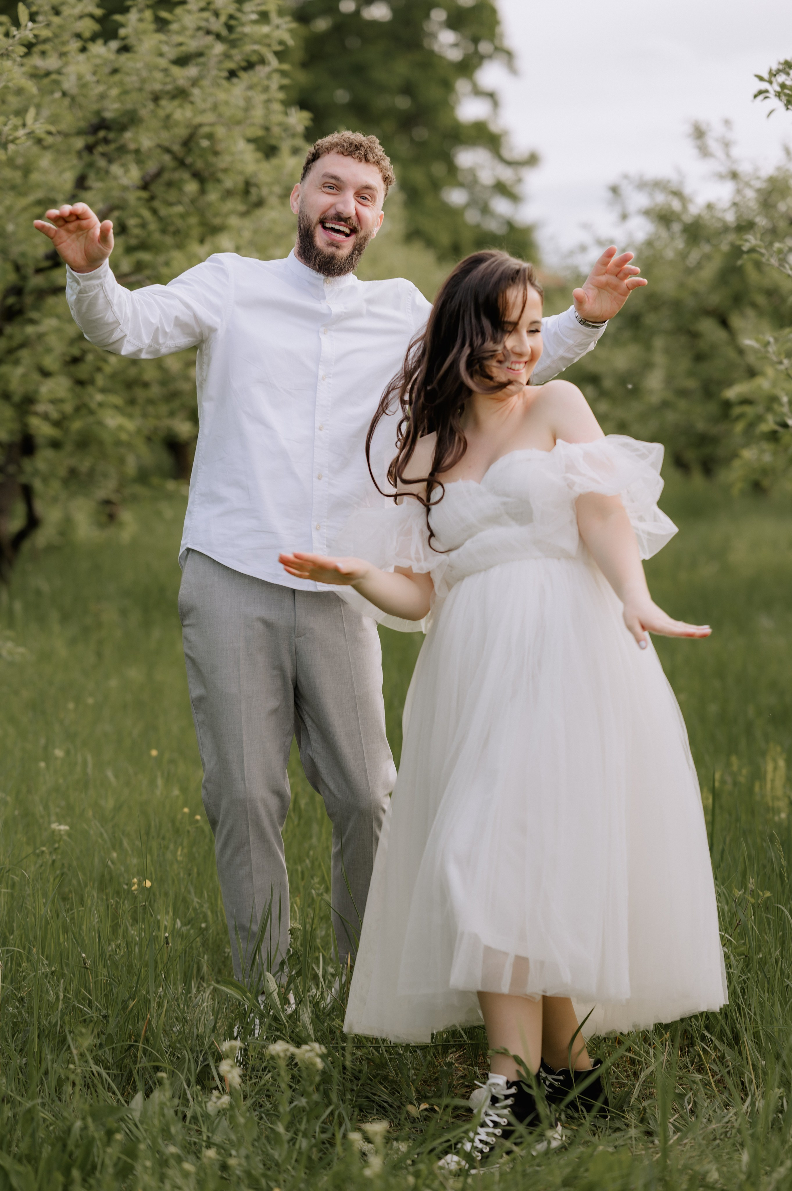 Magda + Andrei | Lovers in the garden. Proud Vision Weddings | Wedding Photography & Film — Servicii profesionale Foto Video Nunta Iasi