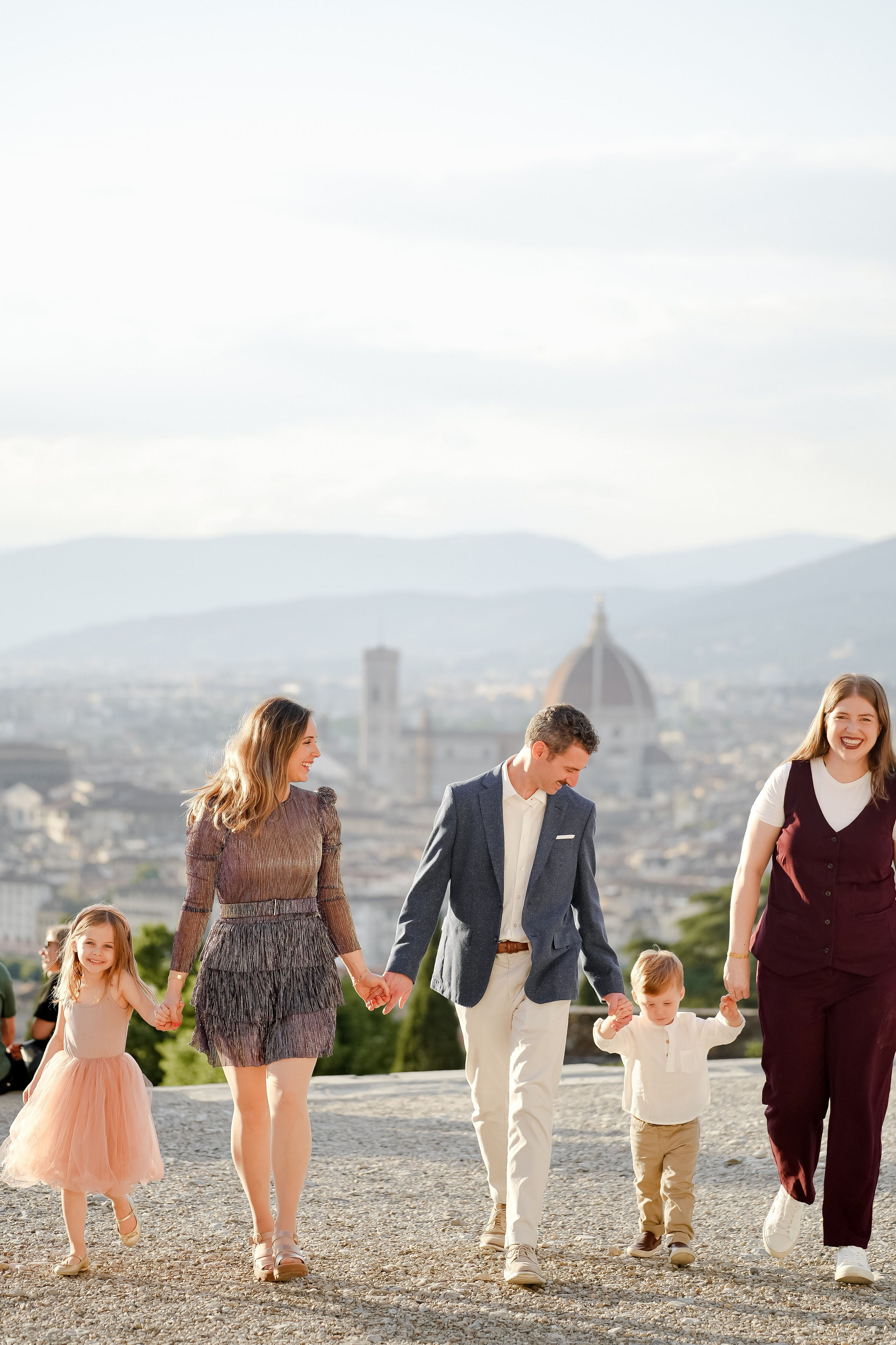Jessica & Family. Wedding Photographer in Italy