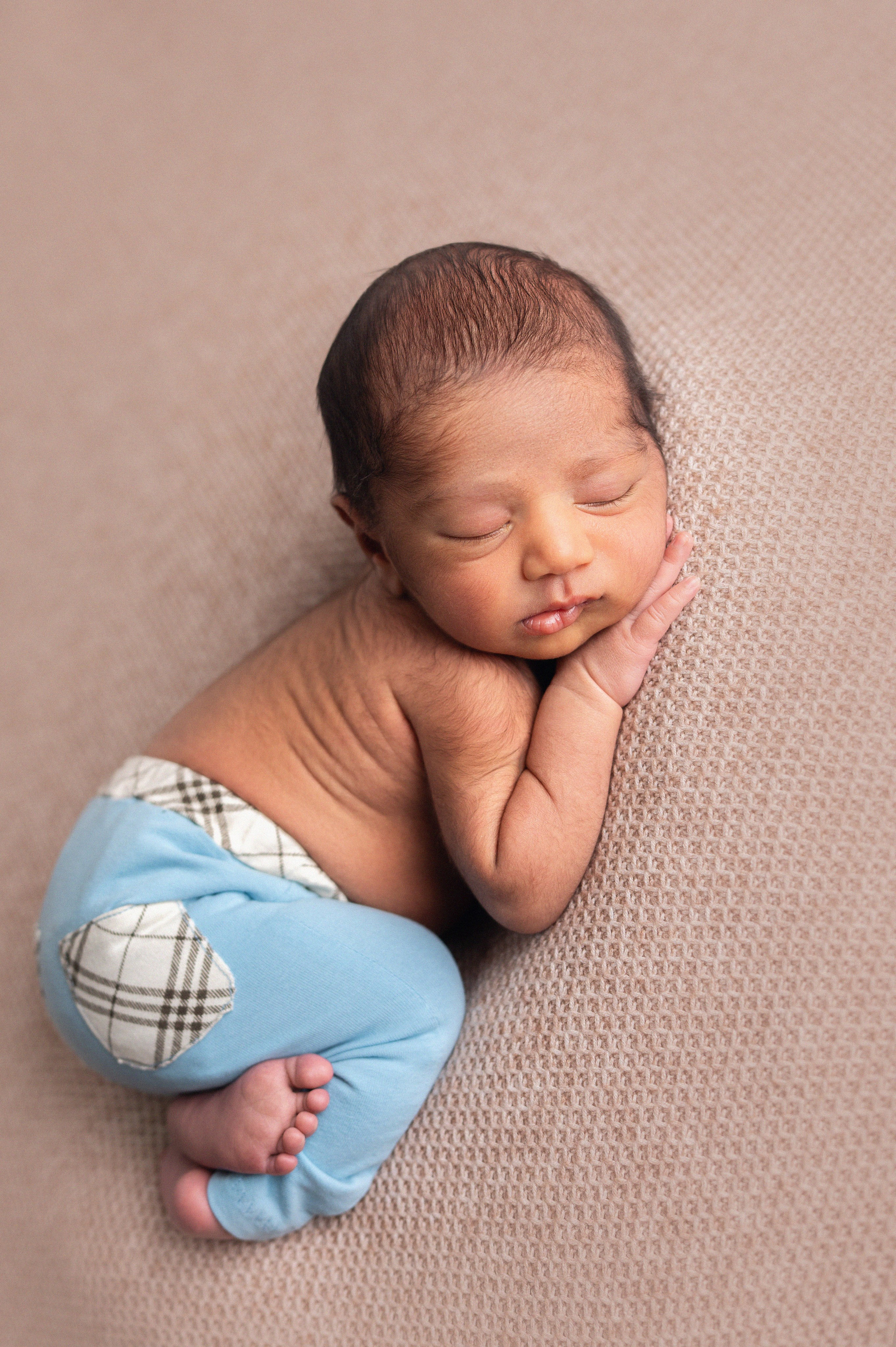 Nivaan 10 days. In-home newborn photography Raleigh & area Katya Kulikova