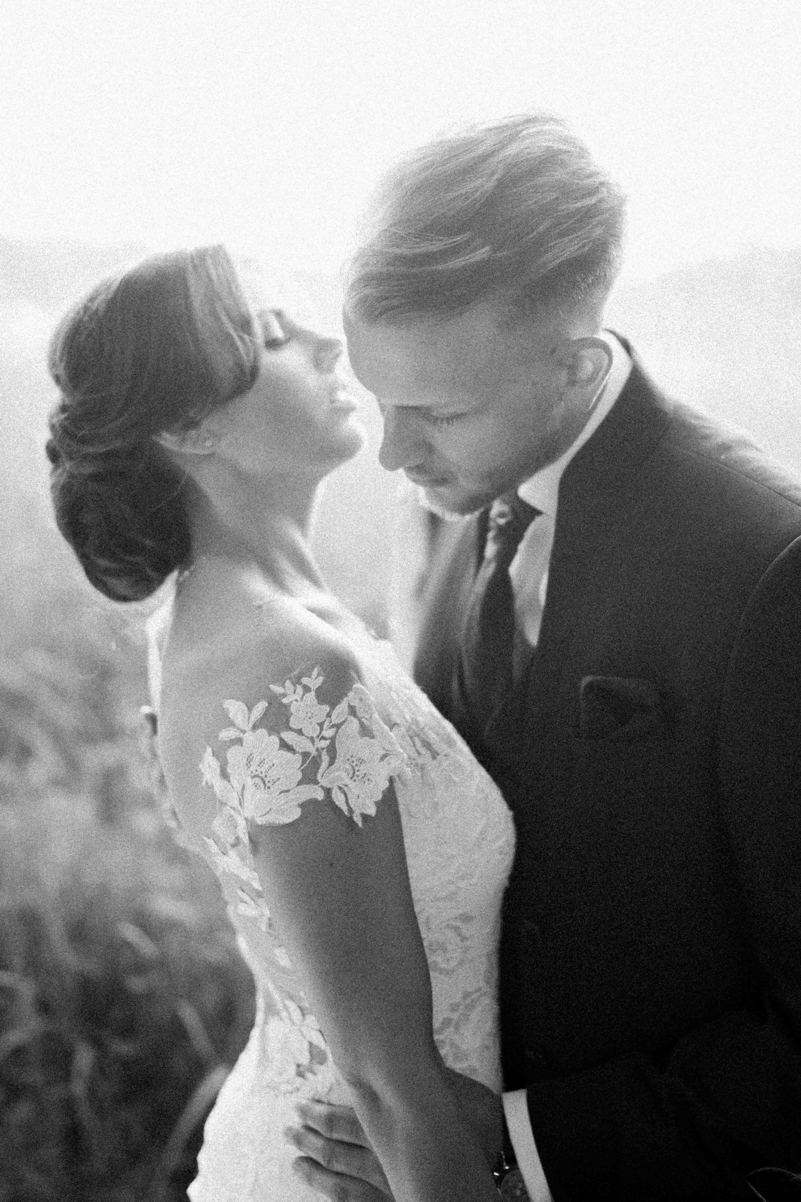 brautpaar bei hochzeit am landhaus am see garbsen