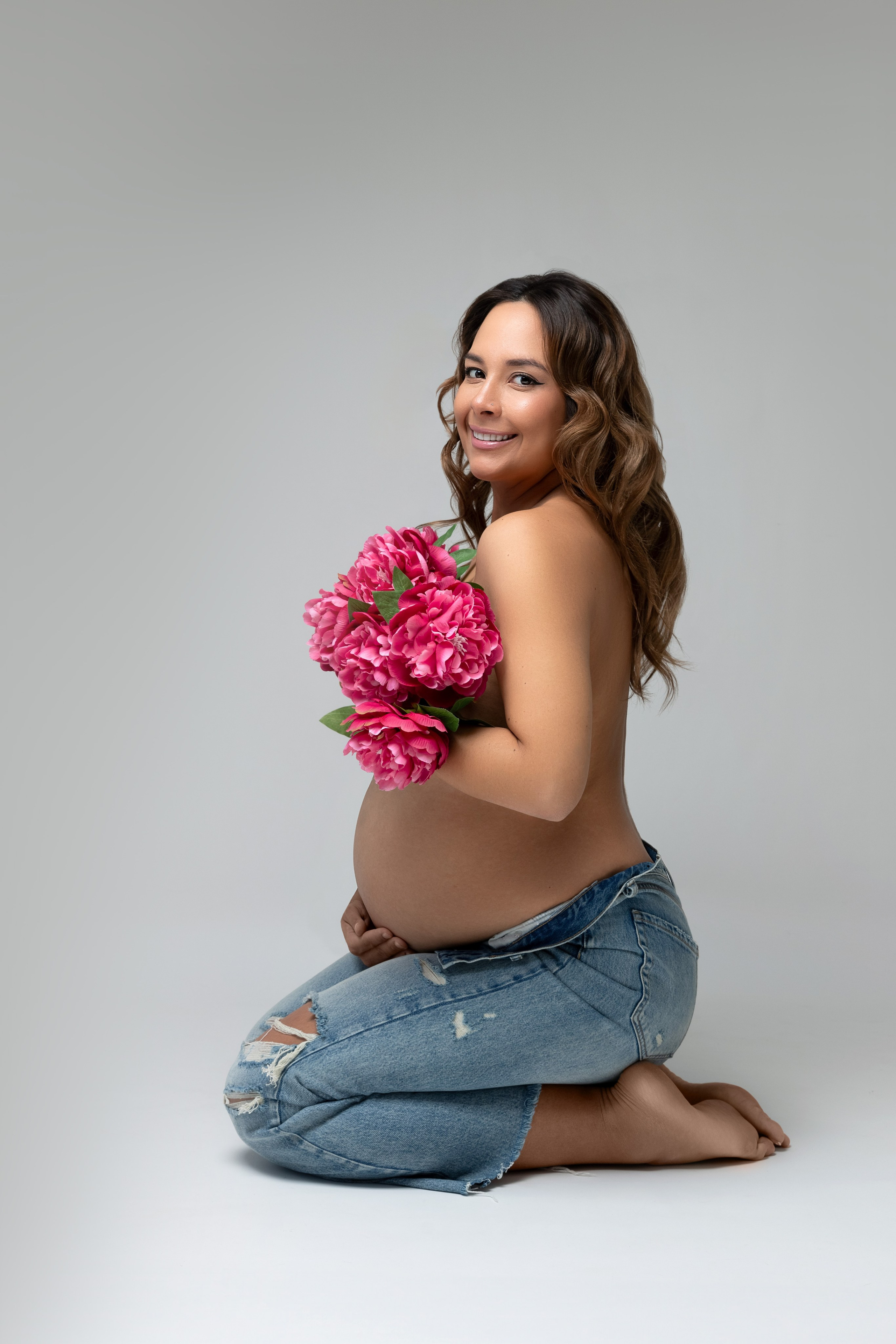 una sesión de fotos ,sesión de fotos para , sesión de fotos Almería , fotografía Almería , fotos premamá ,sesión de fotos embarazo , sesión de fotos Maternidad ,sesión de fotos Embarazo en exteriores , fotos embarazo en la playa . sesión de fotos de embarazo en Estudio, fotografía de retrato Almería ,Estudio de fotografía para embarazadas y maternidad , Estudio Embarazadas fotos , mejor fotógrafo de Embarazo Almería , fotografía Embarazo en Almería 