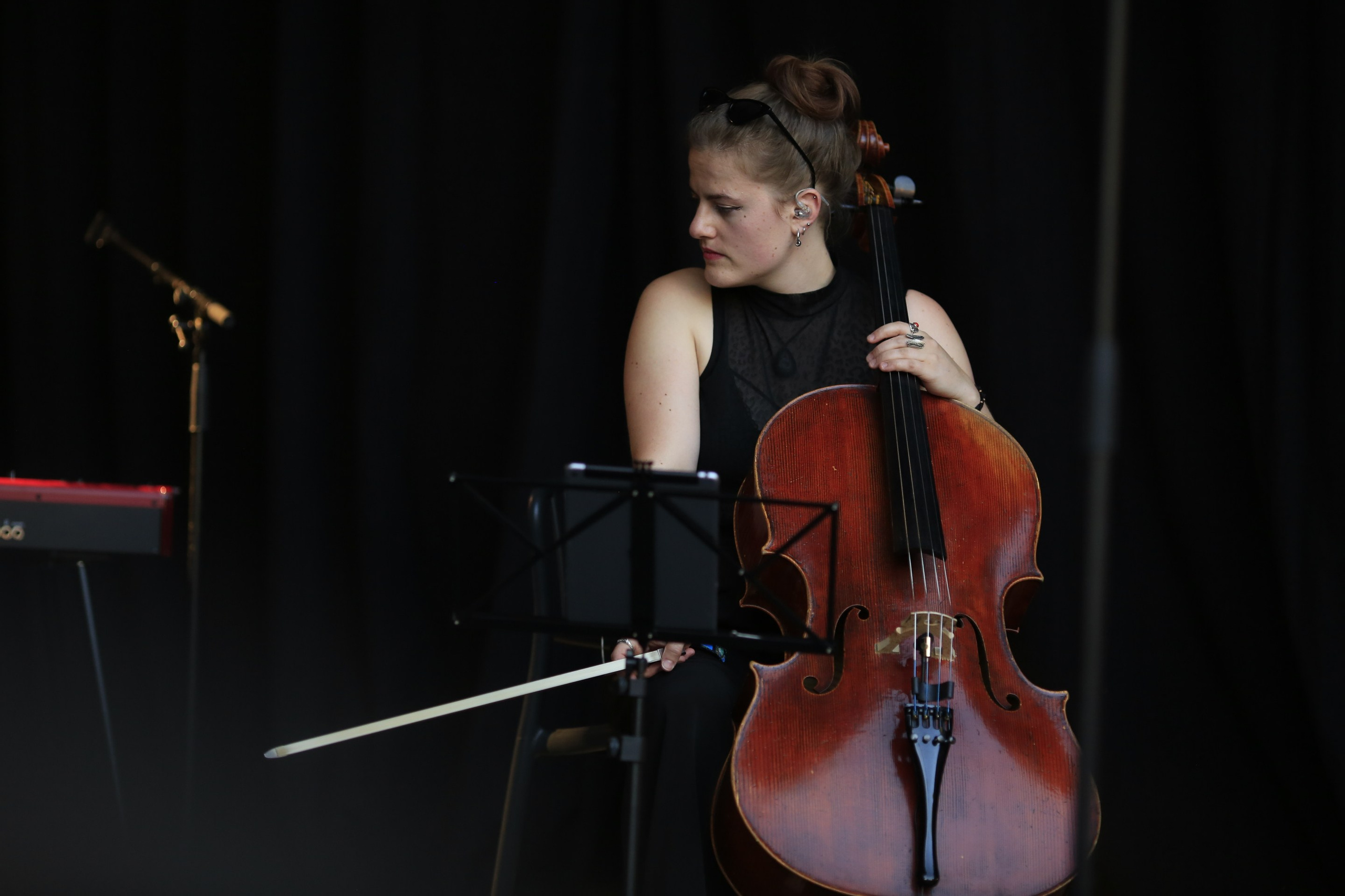 Music concerts. Portret photographer in Switzerland Artur Magpie