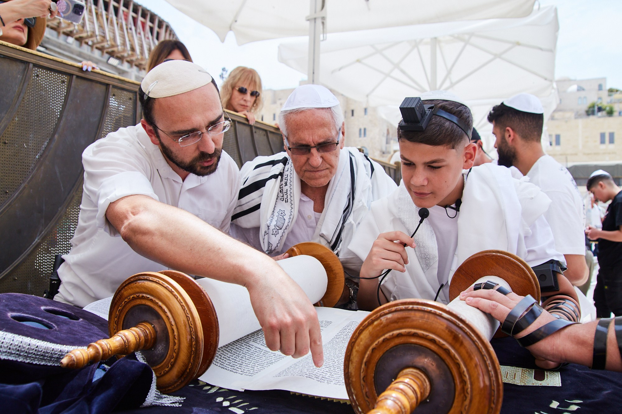 Бар-мицва на Котеле 2. Портретный и репортажный фотограф в Израиле Рома Бирман