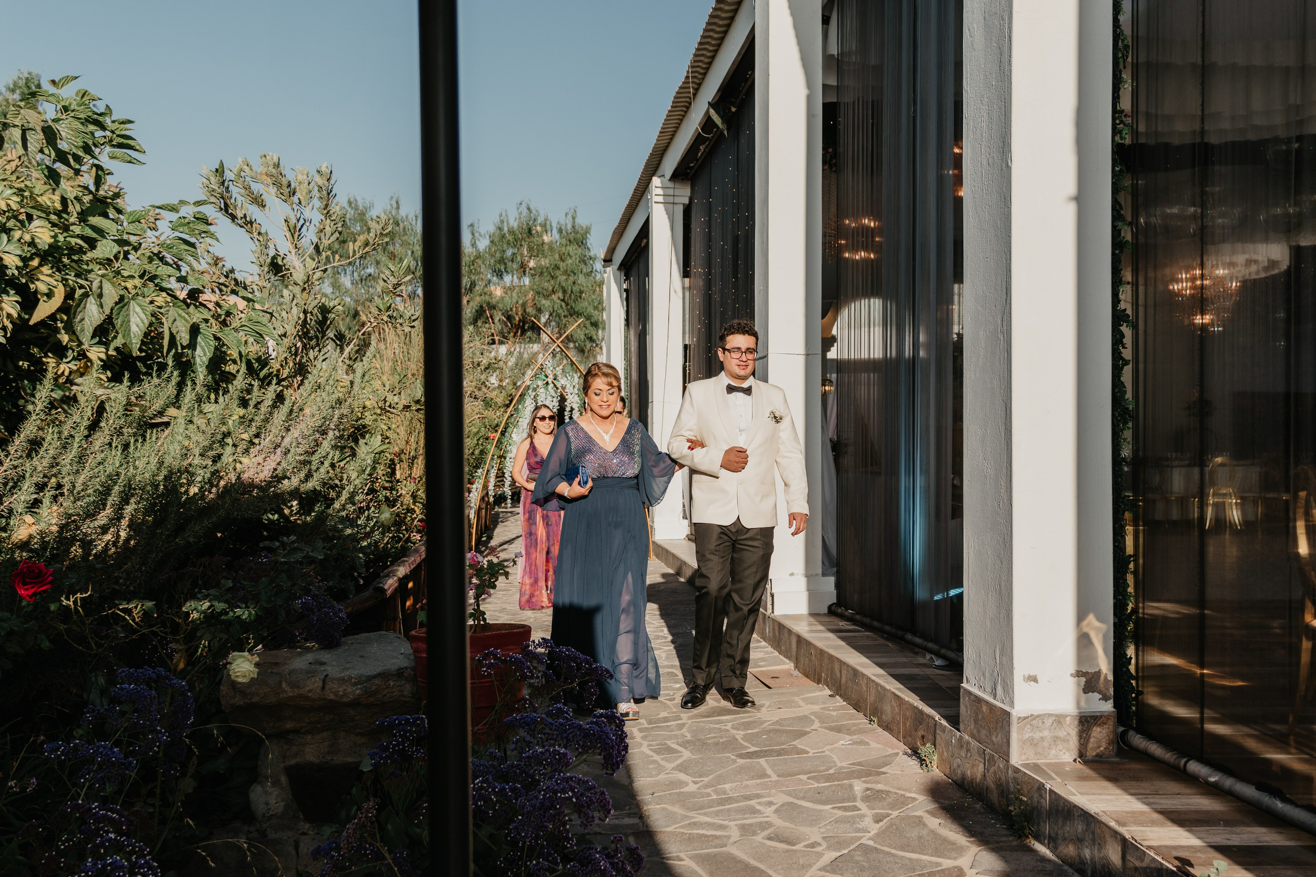 VANIA + LUIS BODA CIVIL. Studio KVTA | Fotografía y Video de Bodas en Arequipa