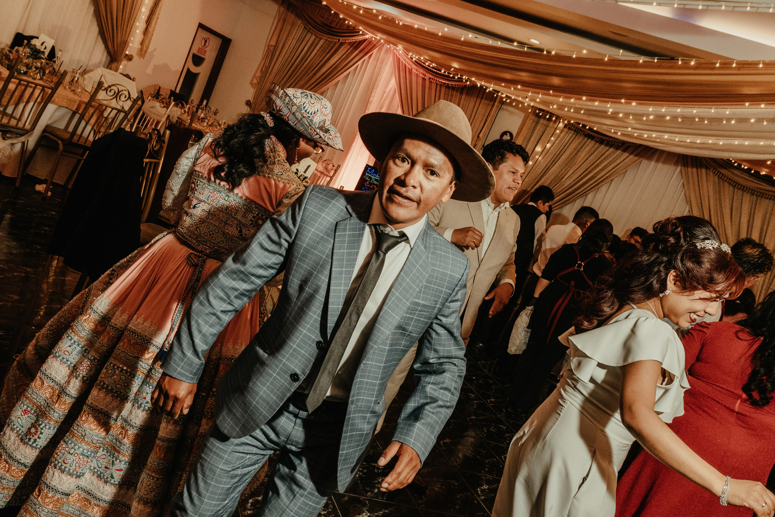 VANESSA + FRANKLIN BODA RELIGIOSA. Studio KVTA | Fotografía y Video de Bodas en Arequipa