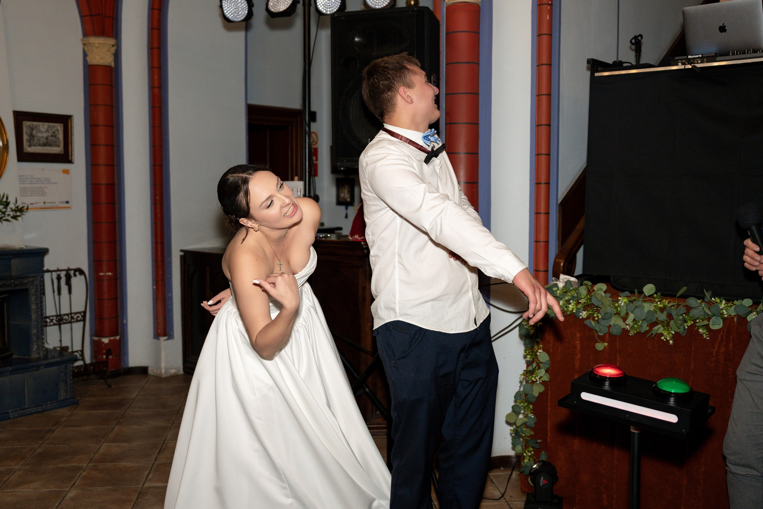E&N: Zamek w Rzucewie. SL Wedding Photo — Editorial, Elegant & Timeless Wedding Photography in Poland and Across Europe