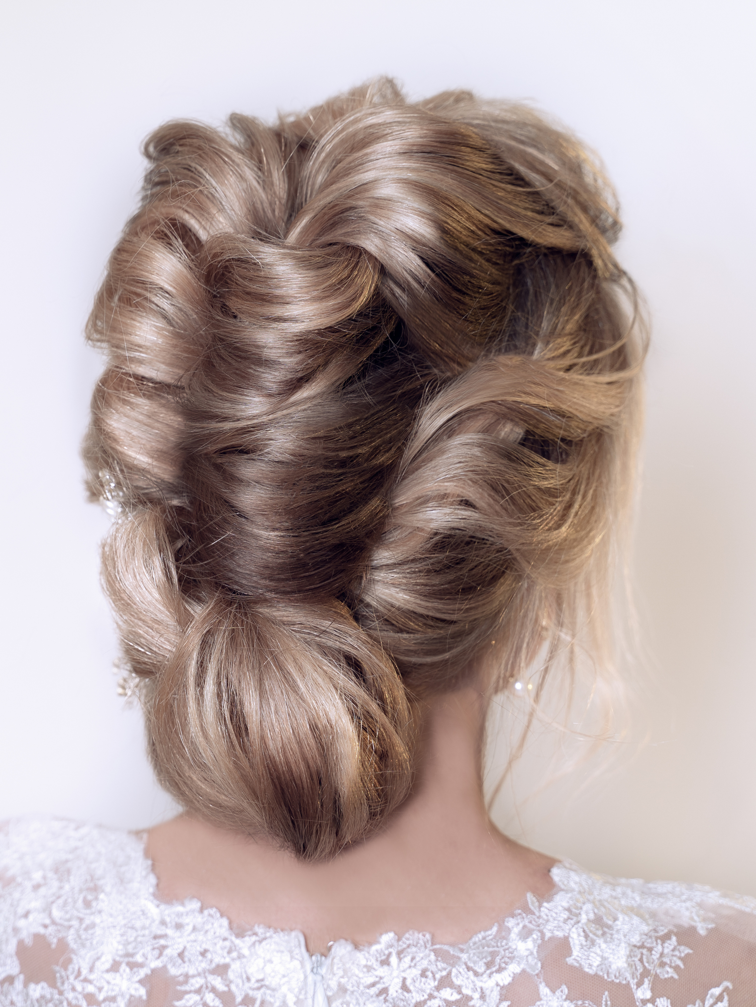 Wedding Hairstyle. DiaBeauty | Makeup and Hairstyle Barcelona, Castelldefels, Sitges