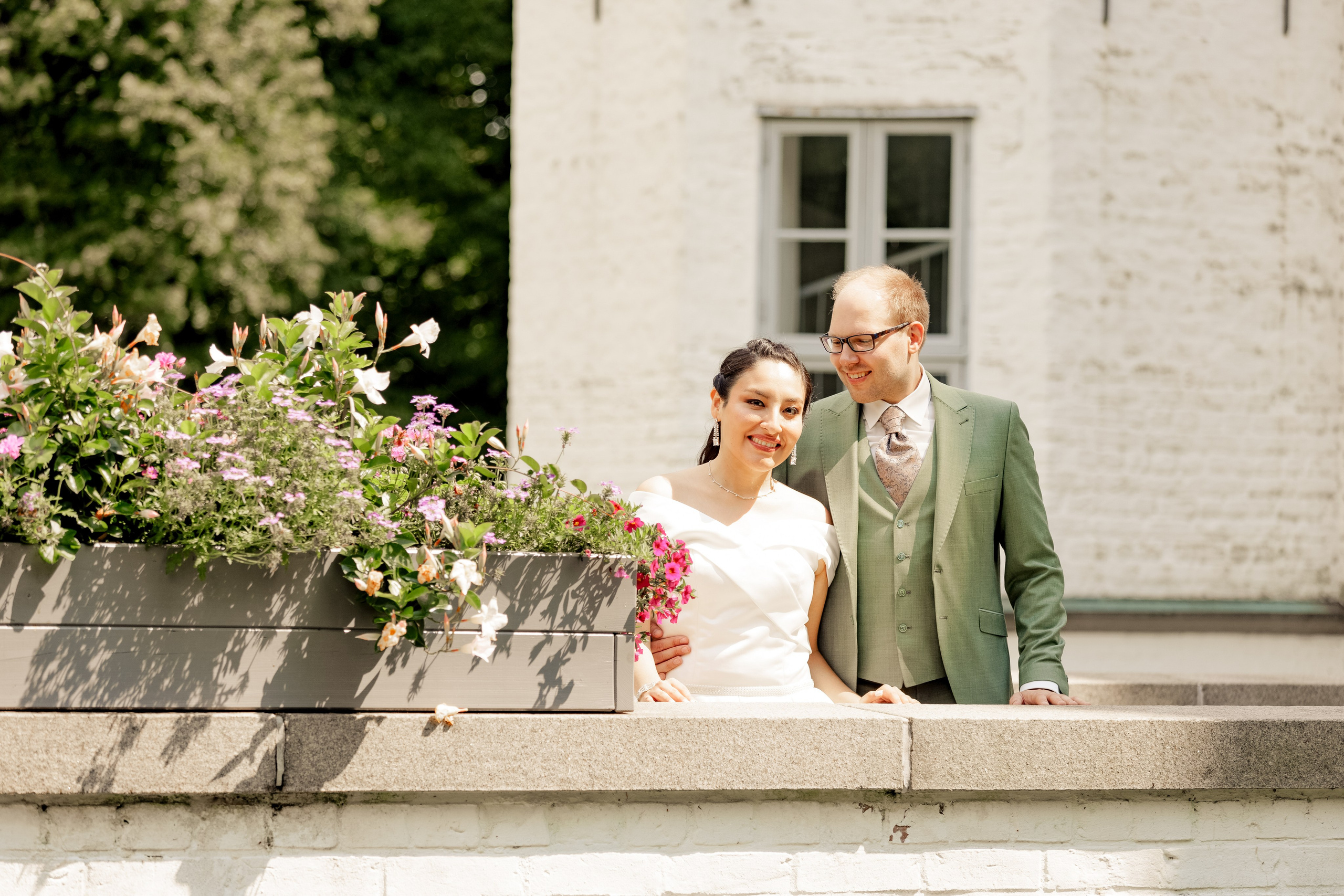 Hochzeitsfotografie im Schloss Ahrensburg | Zeitlose Eleganz in Schleswig-Holsteins Gärten. Hochzeitsfotograf und Hochzeitsvideograf aus Hamburg | Roka21Film