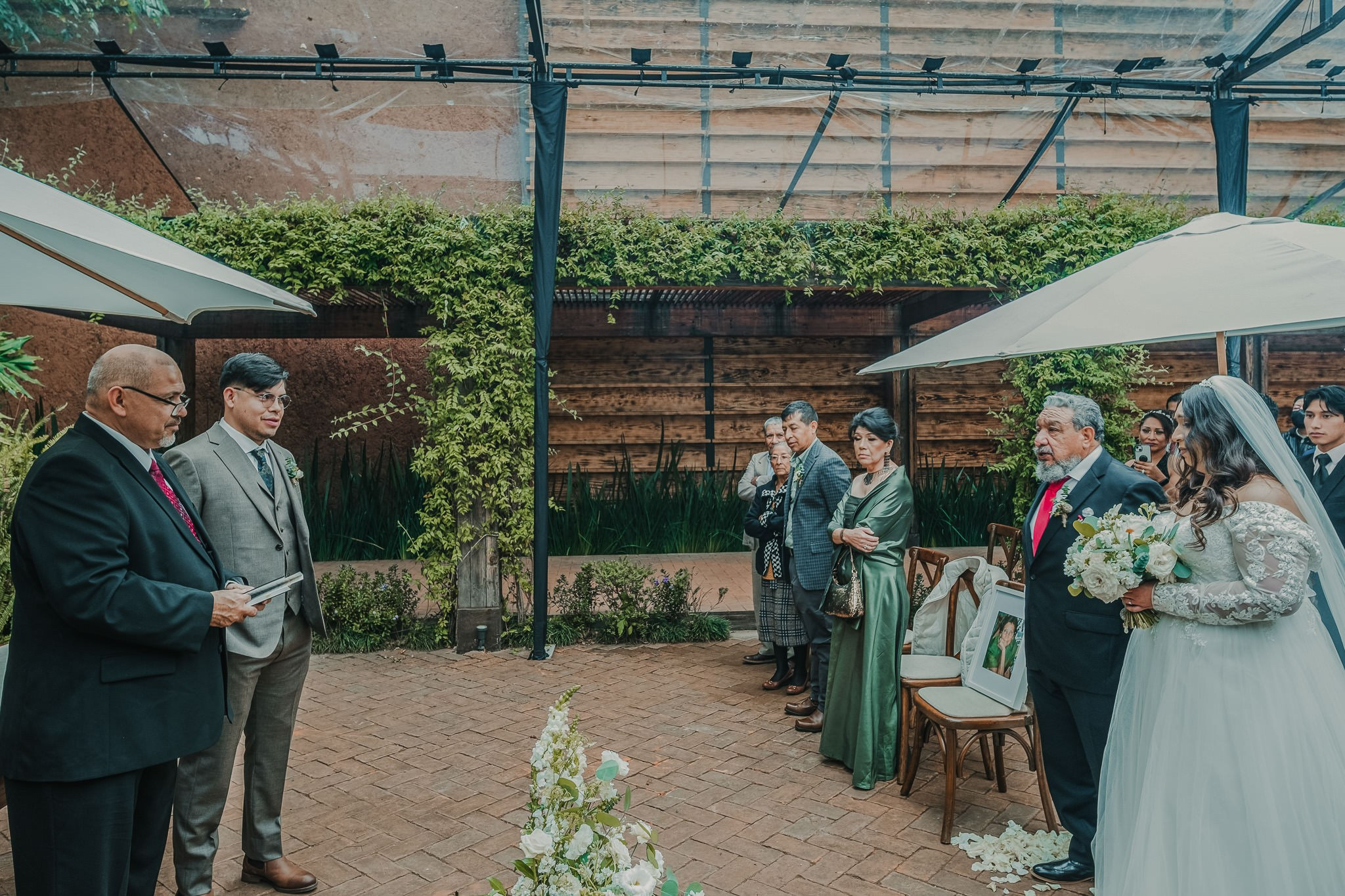 Arely & Eddie. Wedding and family photographer in Mexico City