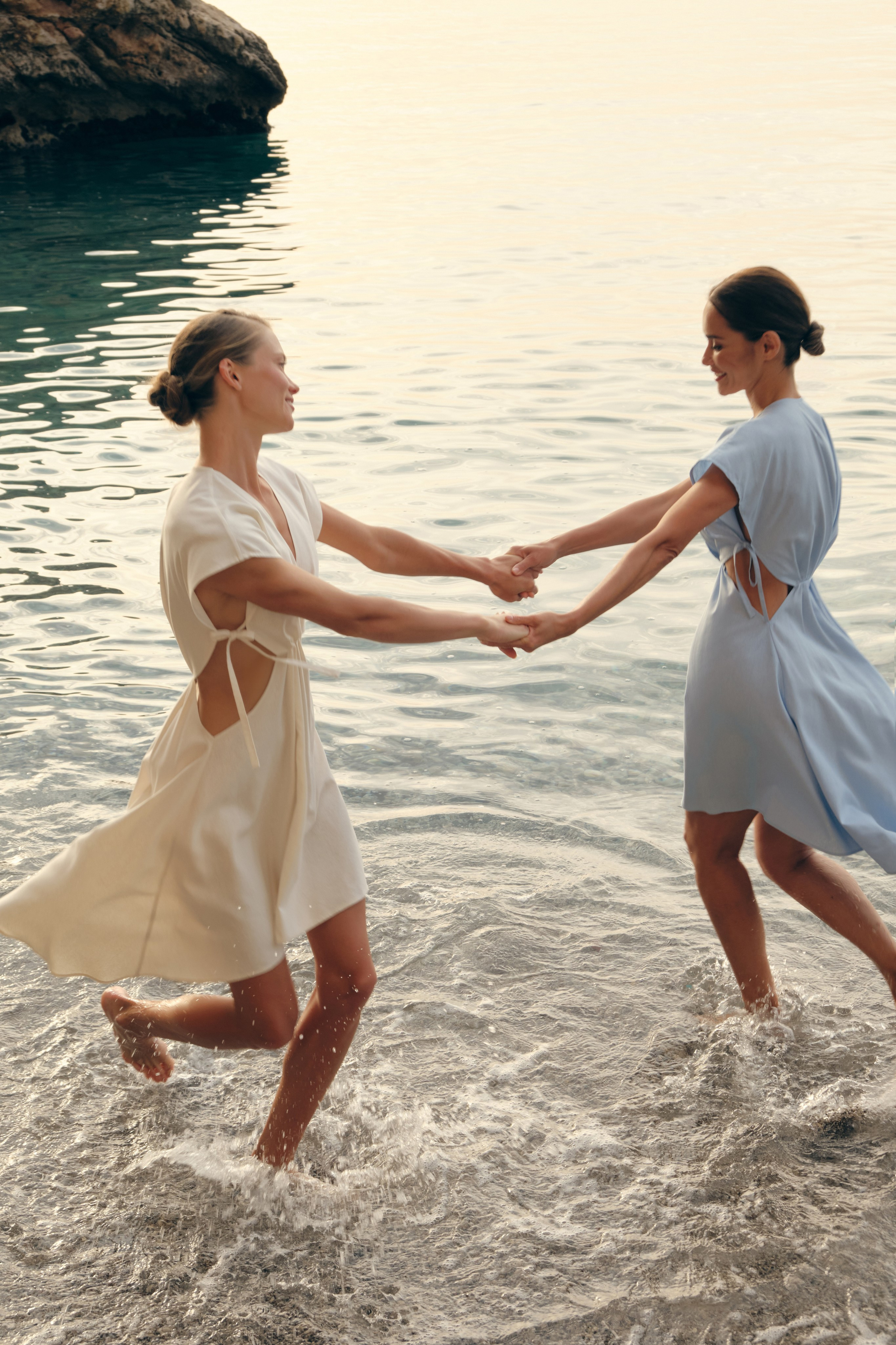 Maracuya Summer'24. Commercial fashion photographer based in Turkey and Europe