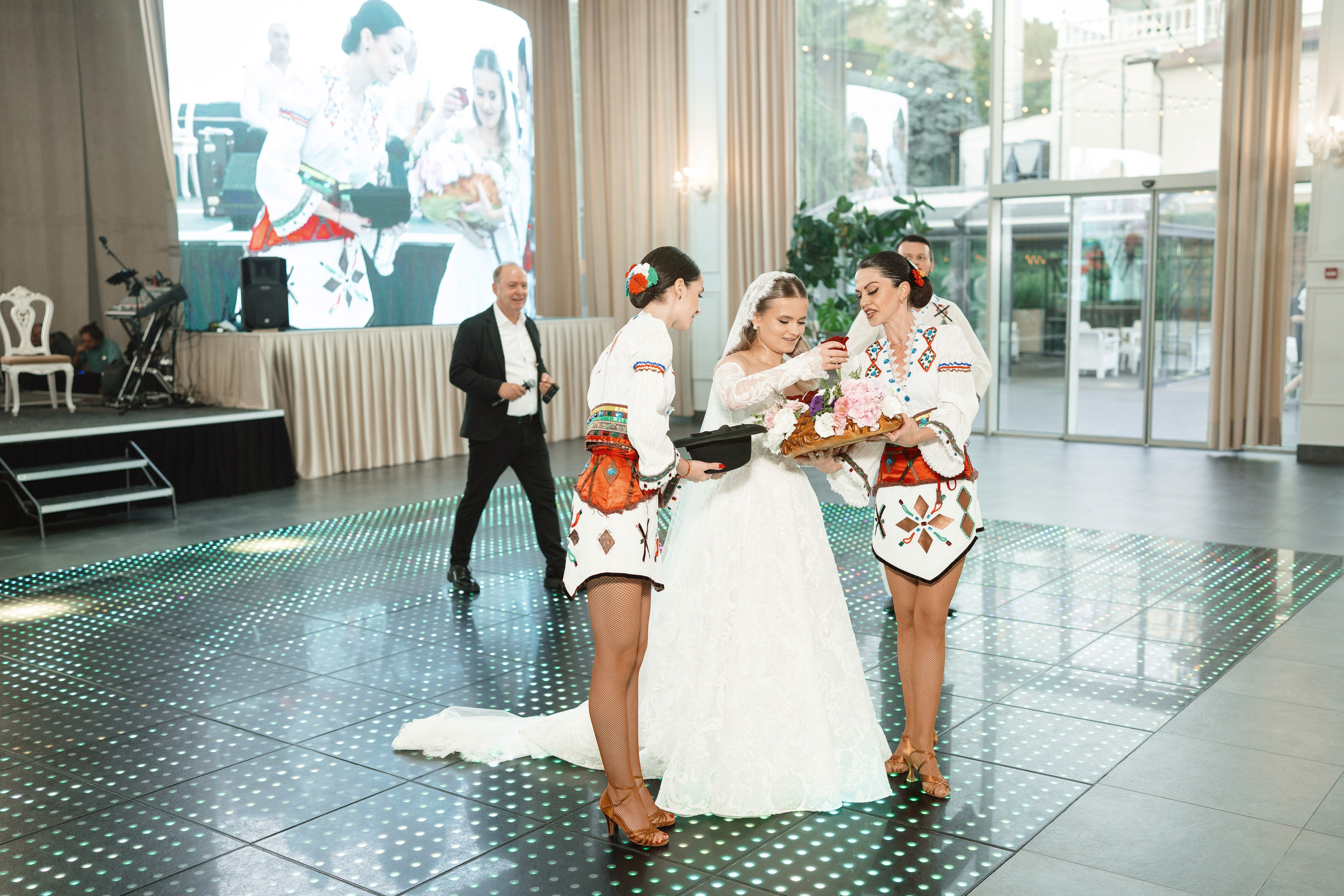 Vasile & Sanda. Home