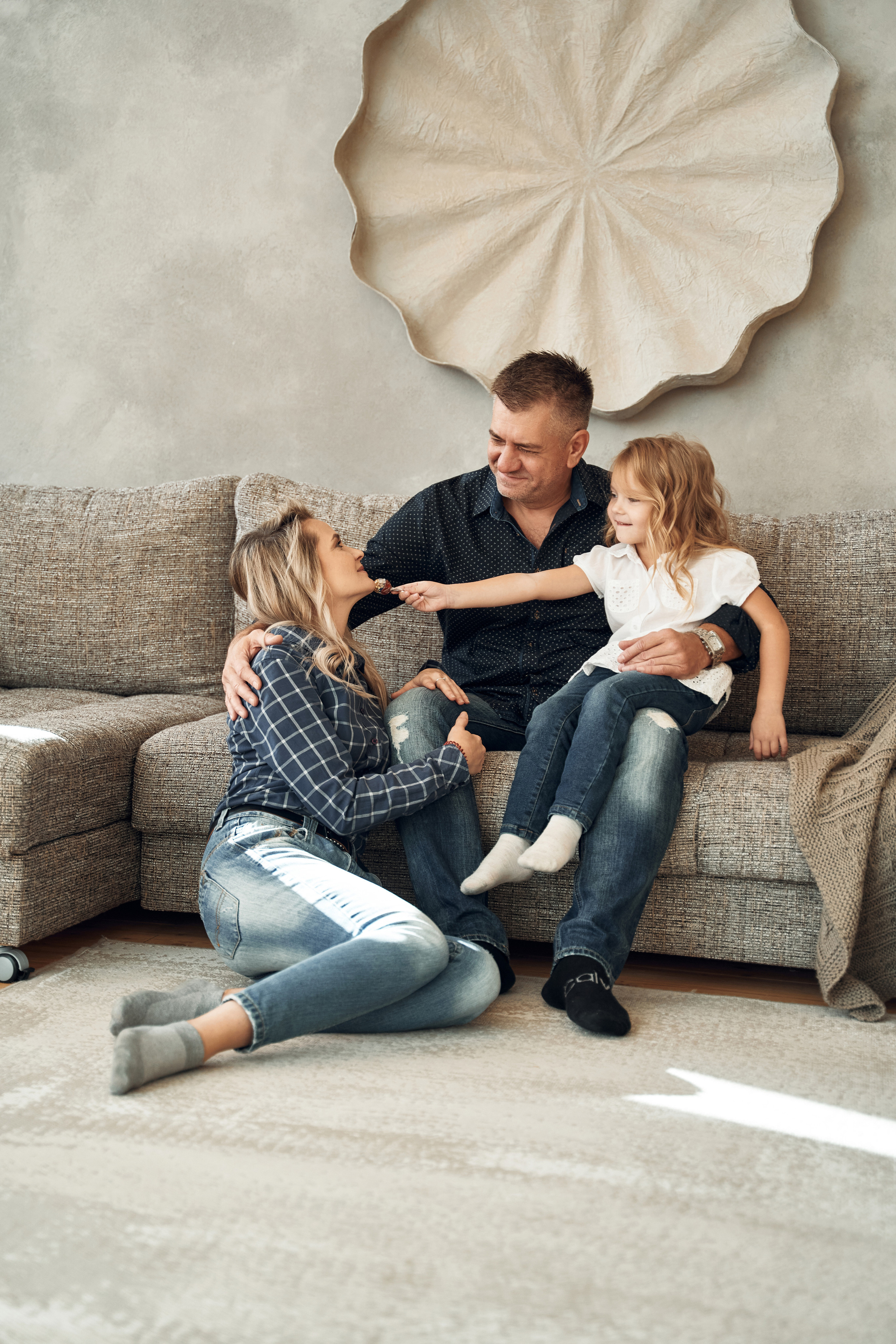 Солнечное счастье. Сергей, Ольга и МАРУСЯ))). Фотограф в Барселоне Жанна Захарченко